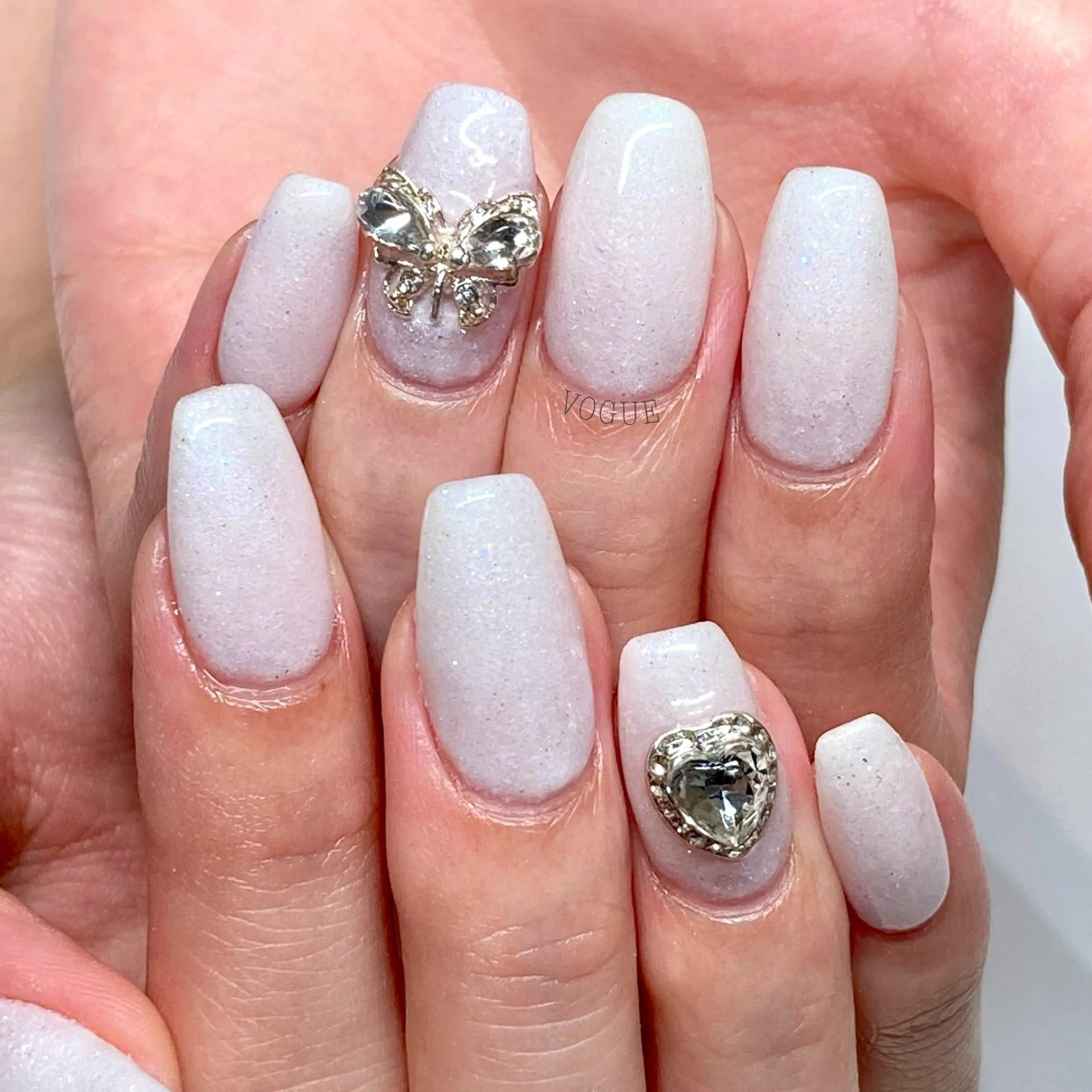 ネイル ハンドネイル VOGUE ×SWANのネイルデザイン