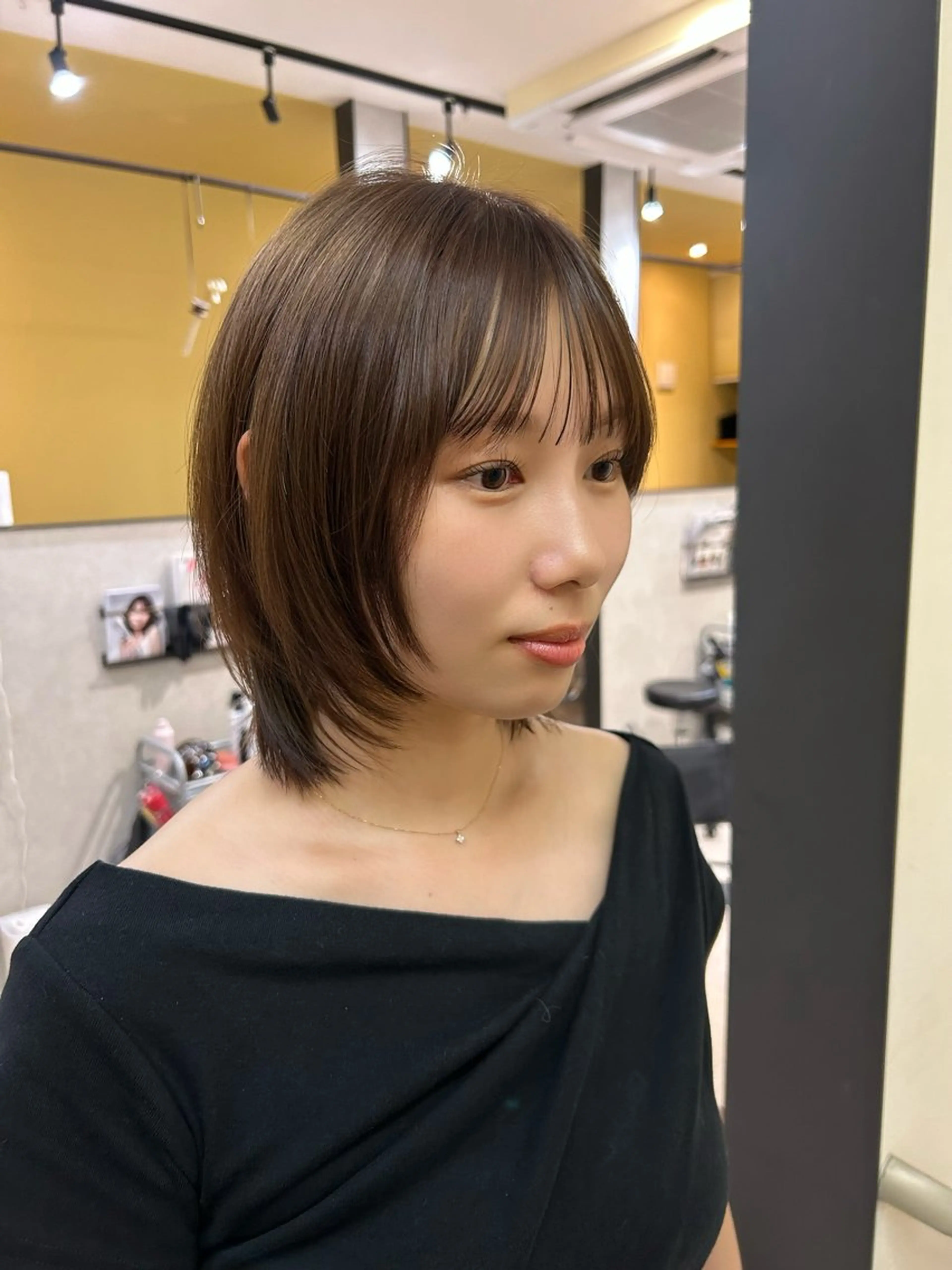 ショート カラー ボブレイヤー ベージュカラー ボブ レイヤーカット カット ヘアカラー トリートメント hub hair レイヤー/透明感のヘアスタイル