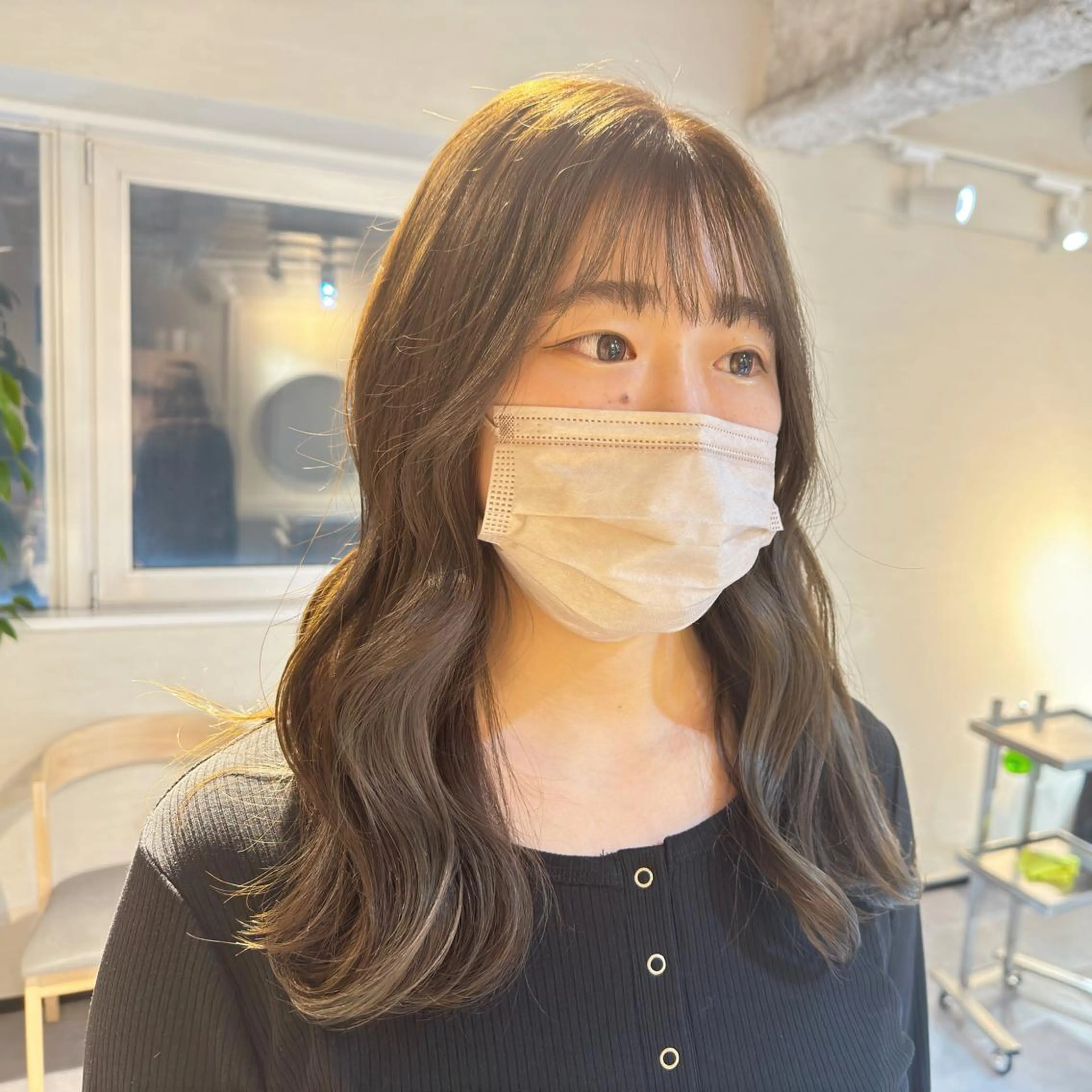 ロング カラー ブリーチ カット ヘアカラー 【Uneユヌ】菊地 春那のヘアスタイル