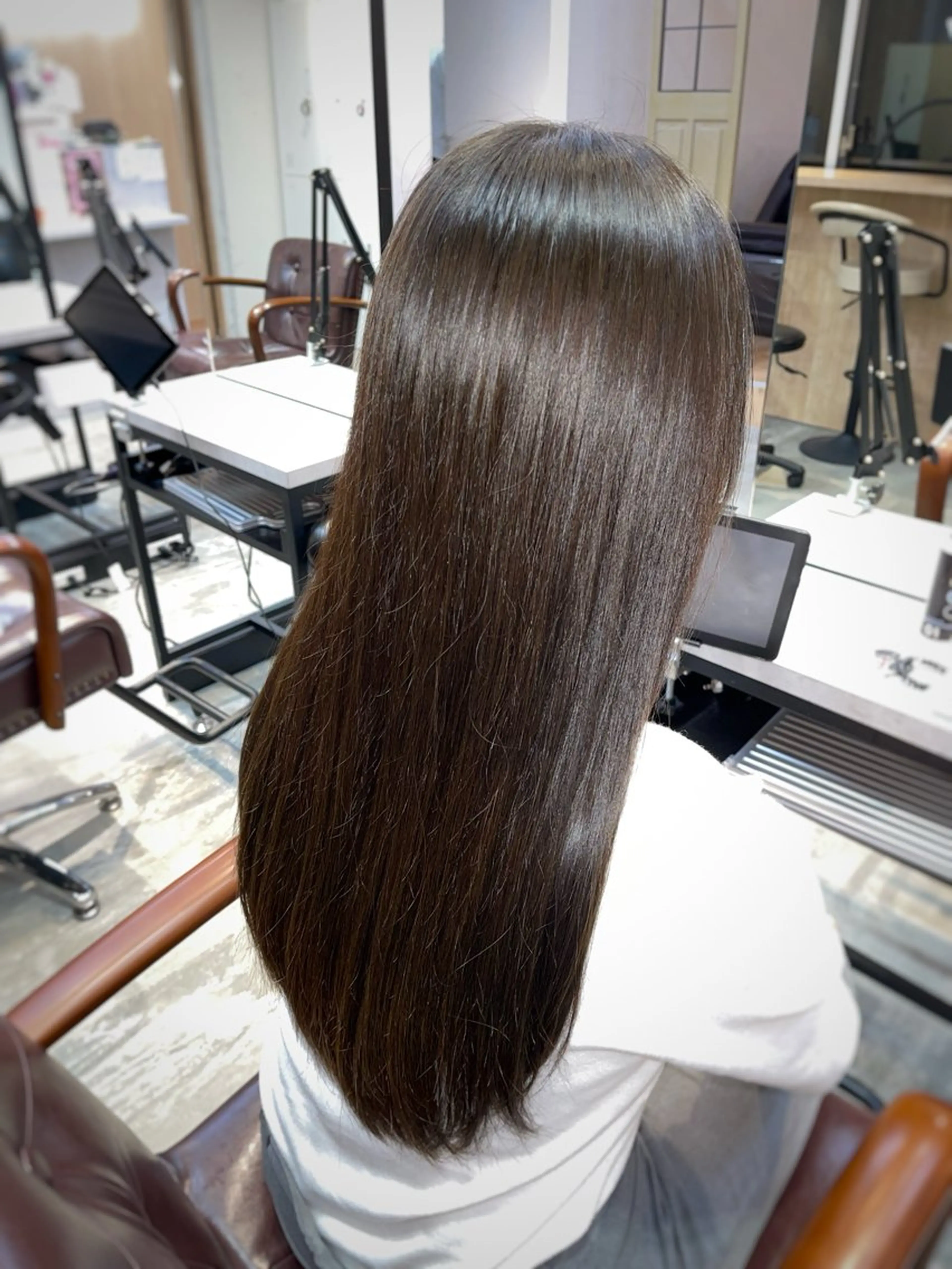 ロング カラー 🦋🫧艶髪縮毛矯正 🫧🦋なおのヘアスタイル