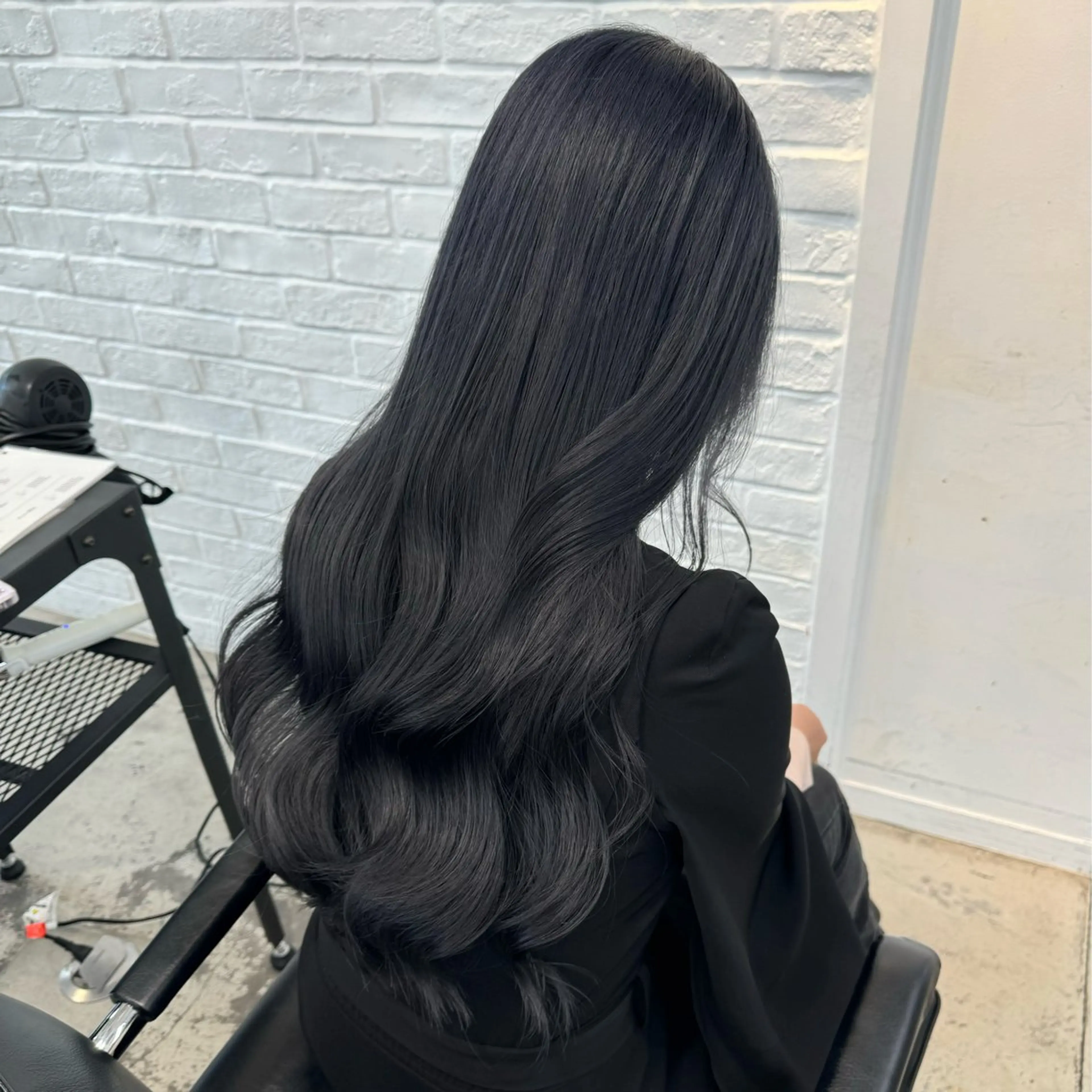 ミディアム カラー 透明感カラー ヘアカラー トリートメント 🌼動き×透明感🩵 ハイトーン/ナナのヘアスタイル