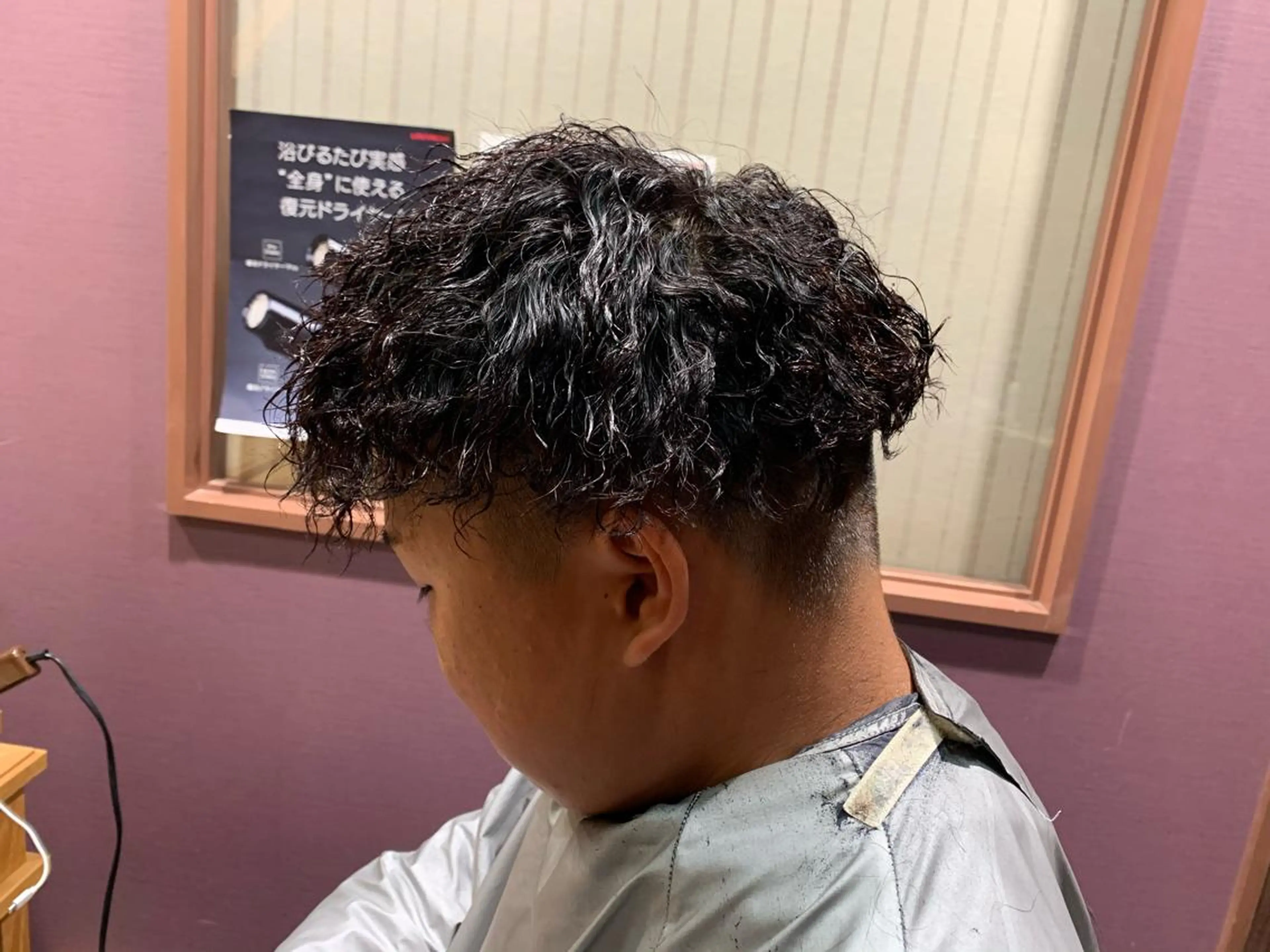 ショート パーマ メンズ メンズパーマ メンズツイストパーマ ツイストパーマ labyrinthノーブル所属・メンズ特化西村 雄太のヘアスタイル