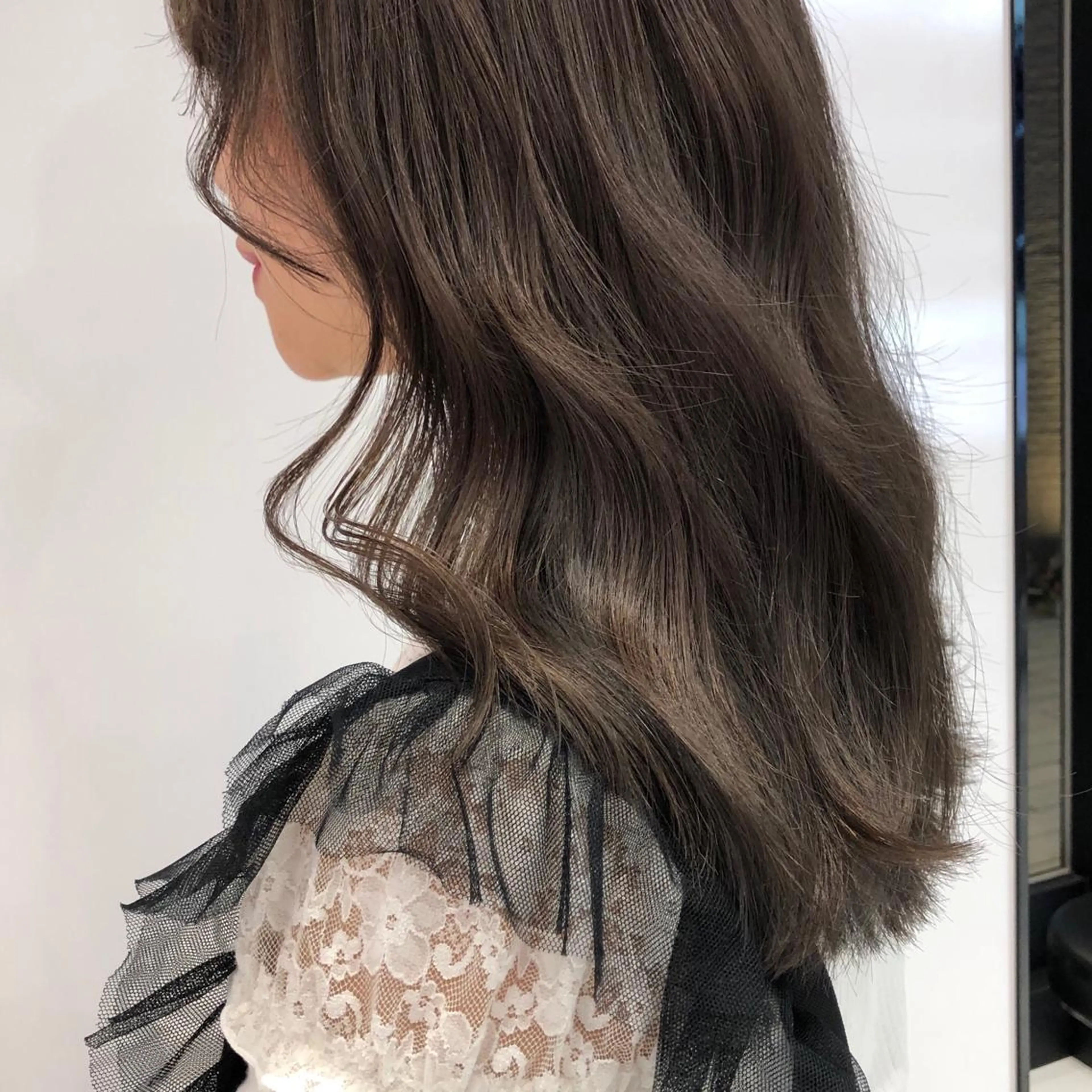 ロング カラー ブリーチ 透明感カラー カット ヘアカラー keen吉祥寺所属・相川 愛実のヘアスタイル