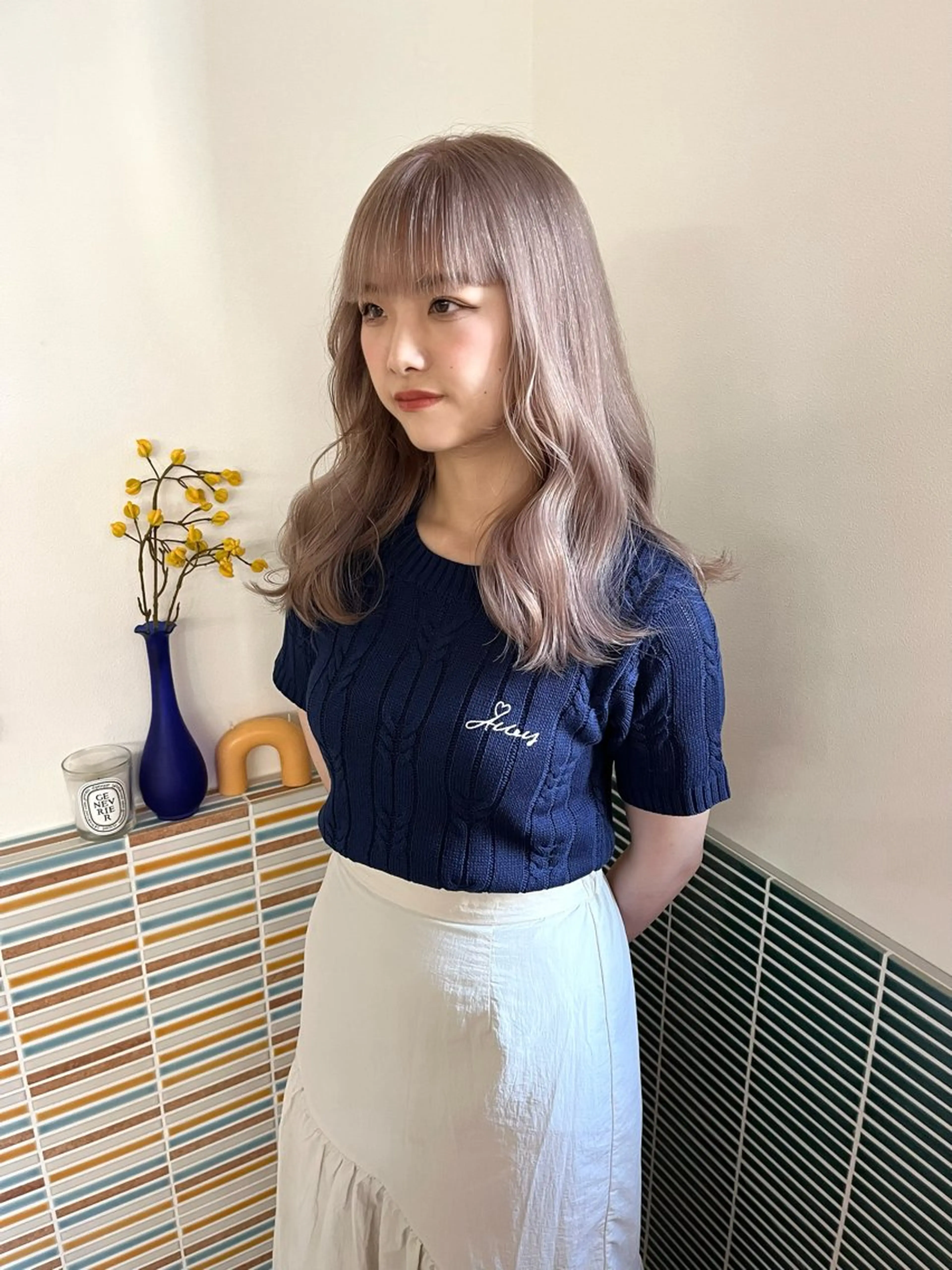 セミロング カラー ベージュカラー ブリーチ ミルクティーベージュ カット ヘアカラー トリートメント 🩷ハイトーン透明感 レイヤー🩷ユリカのヘアスタイル