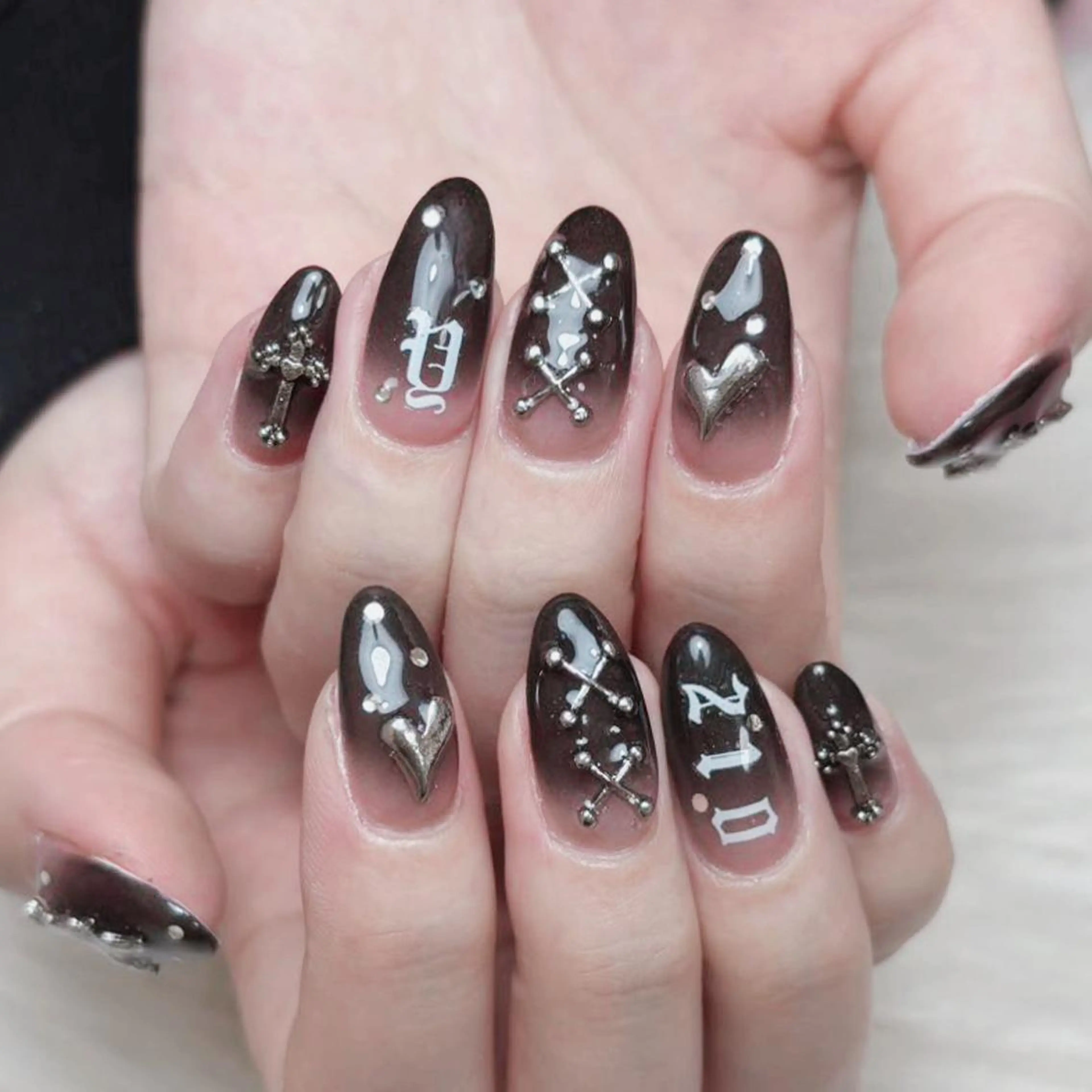 ネイル DEMAIN- 🌹のネイルデザイン