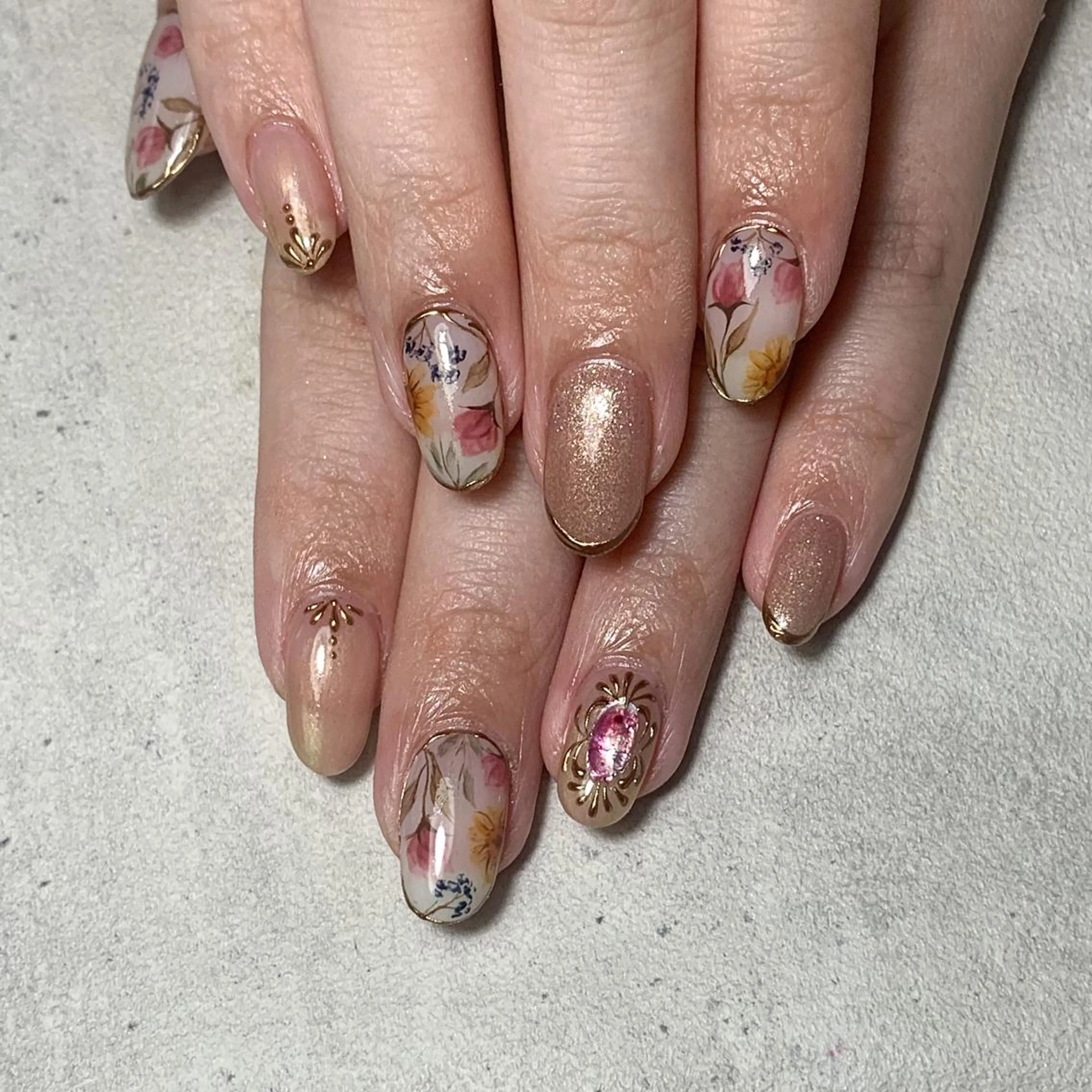 ネイル ハンドネイル FIORITURA aiのネイルデザイン