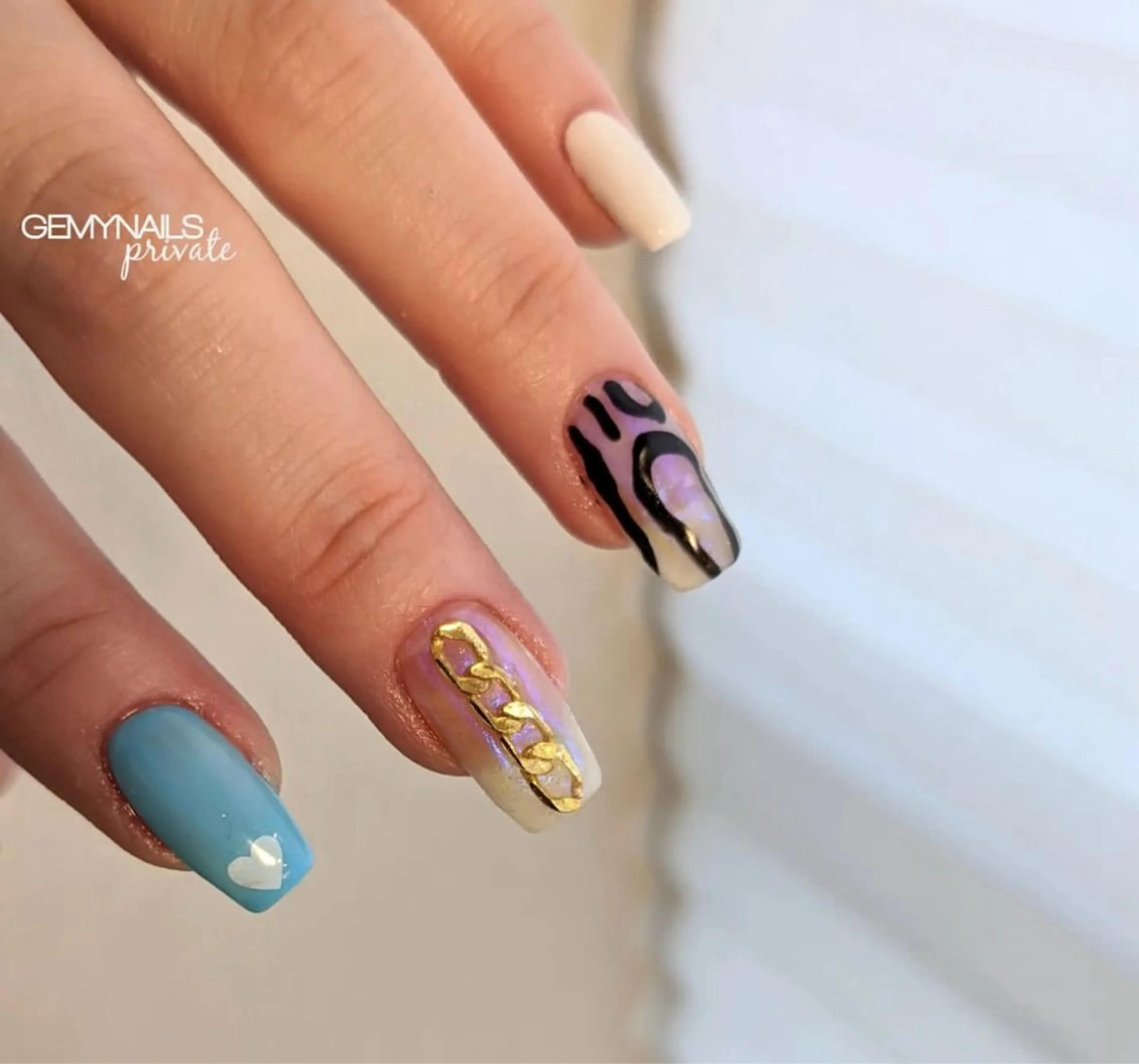 ネイル YURI ◡̈ nagoyaのネイルデザイン