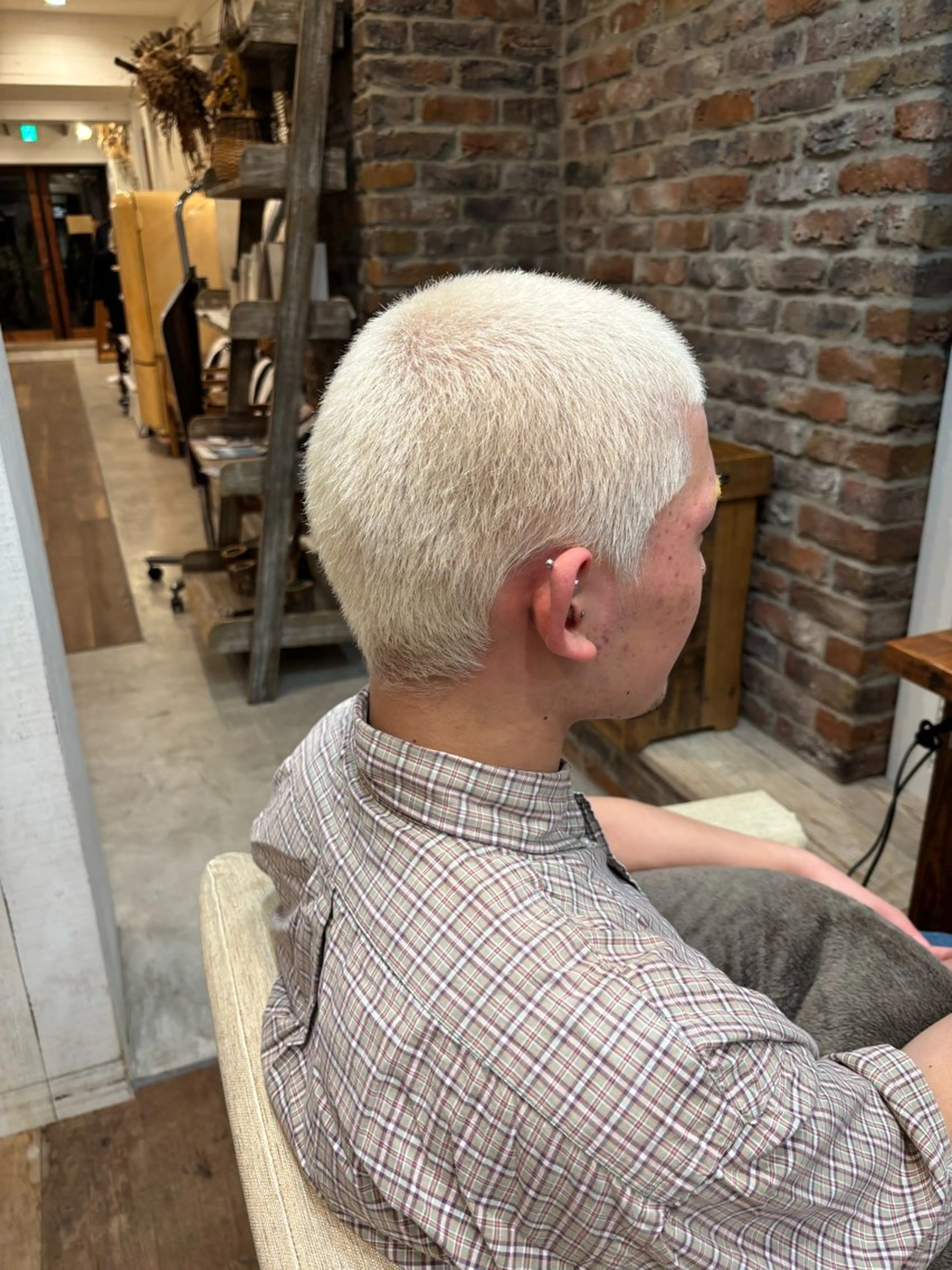 カラー sand &rose所属・逗子🫧透明感カラー しゅんやのヘアスタイル