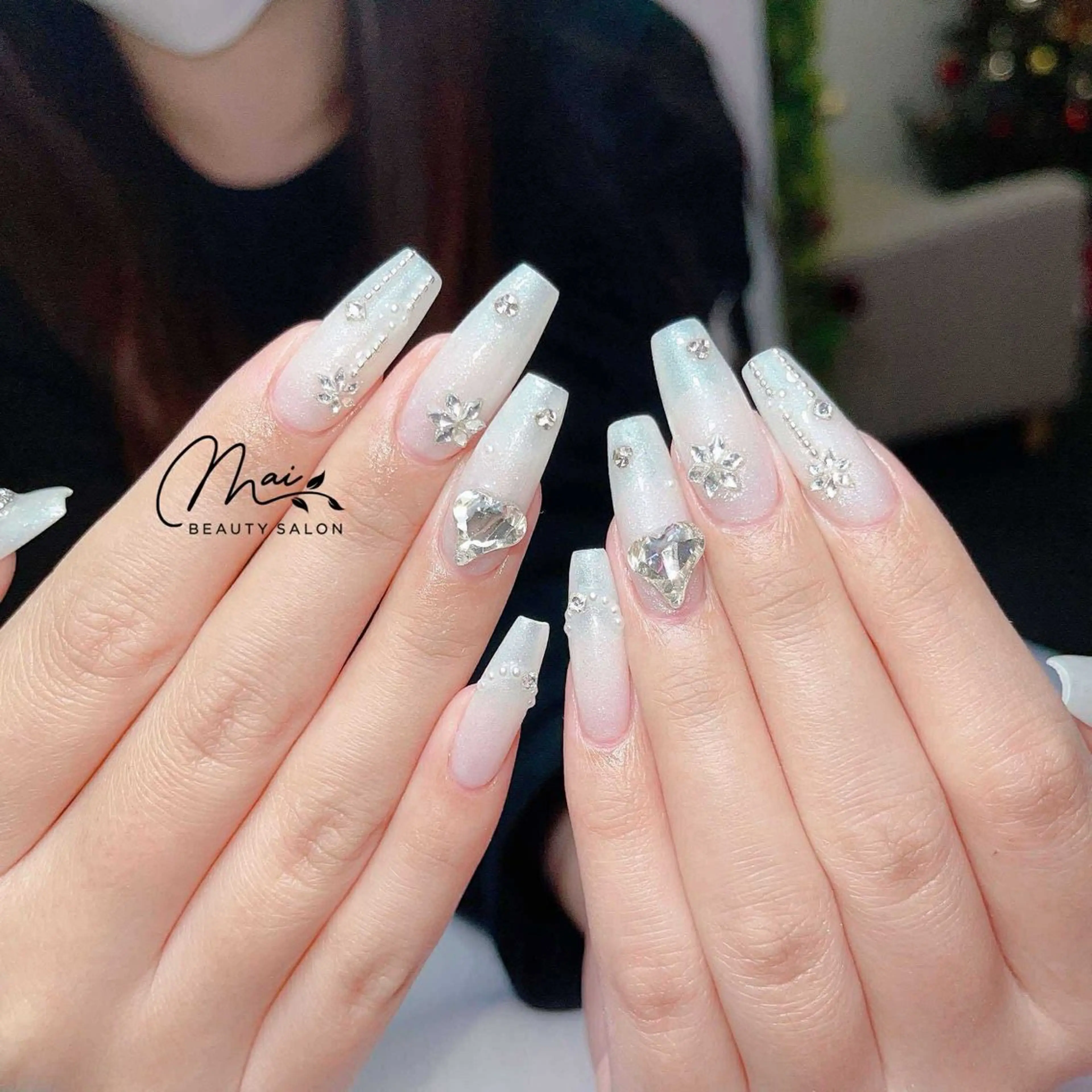 ネイル オーロラネイル 長さ出し フラッシュネイル フットネイル フレンチネイル ハンドネイル MaiBeauty HaNaのネイルデザイン