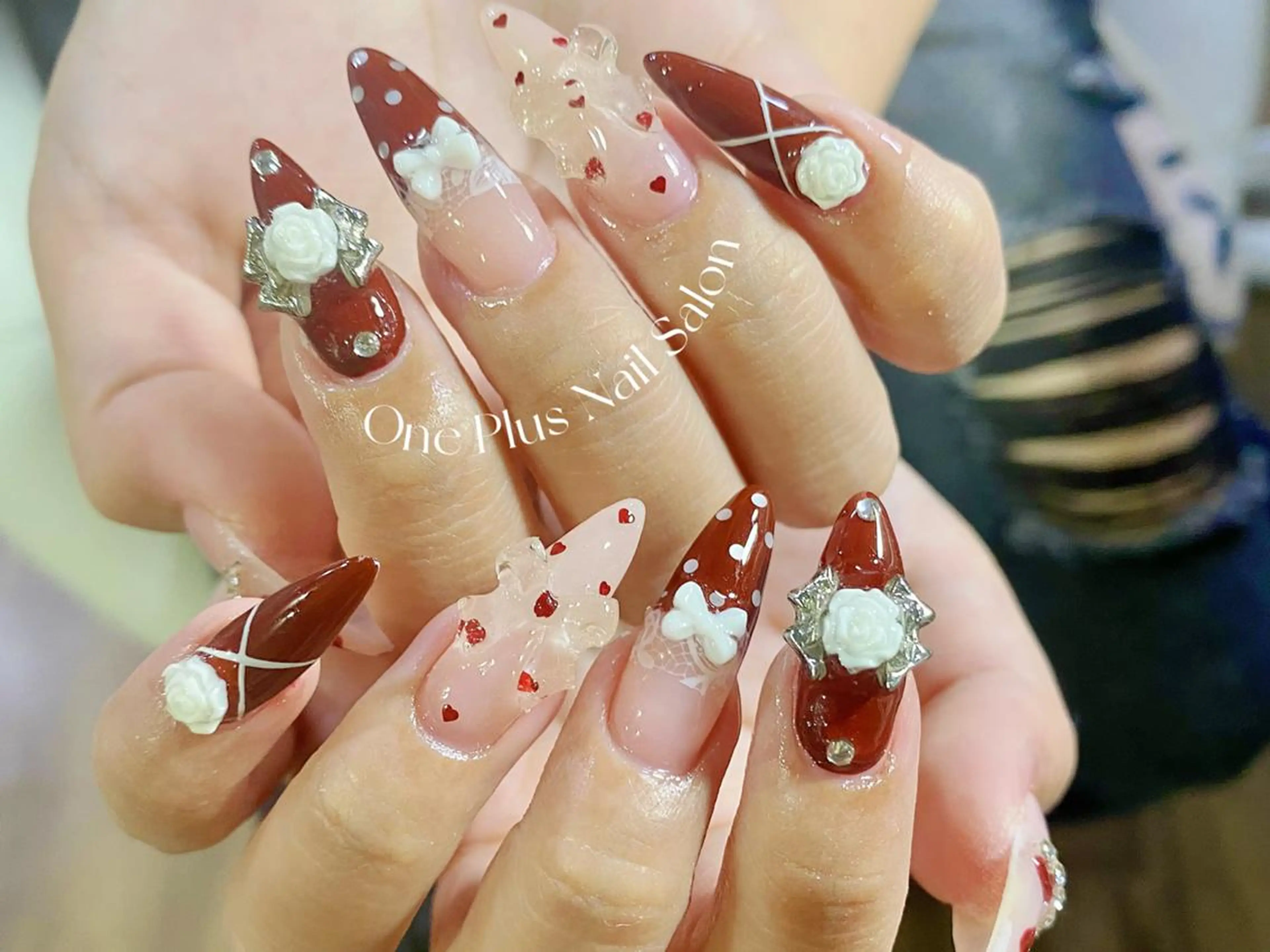 ネイル オーロラネイル 長さ出し フットネイル フレンチネイル ジェルネイル One Plus Nail Salonのネイルデザイン