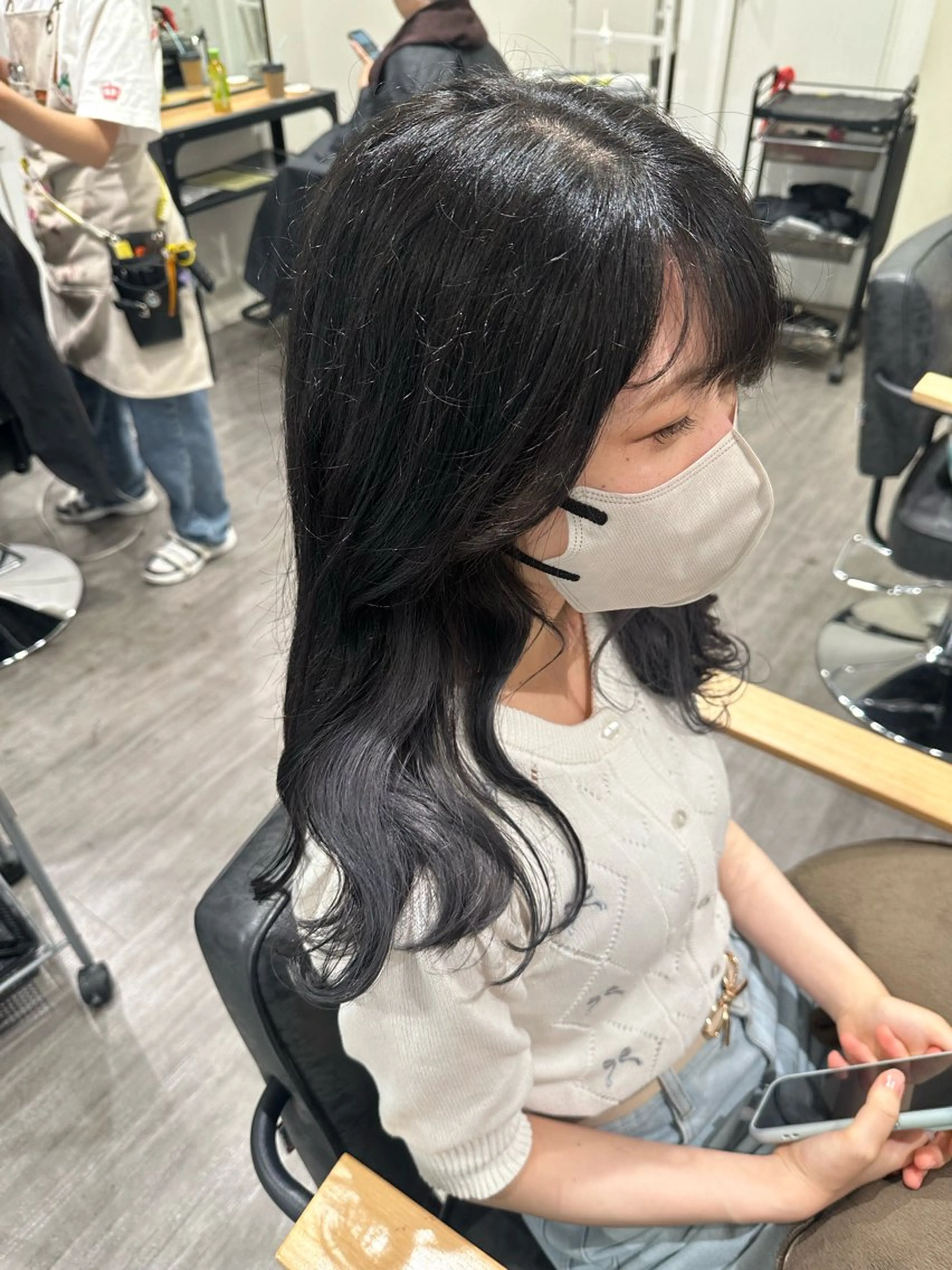 セミロング カラー アッシュ アッシュグレー 艶髪レイヤー上田 紗也🇰🇷💗のヘアスタイル