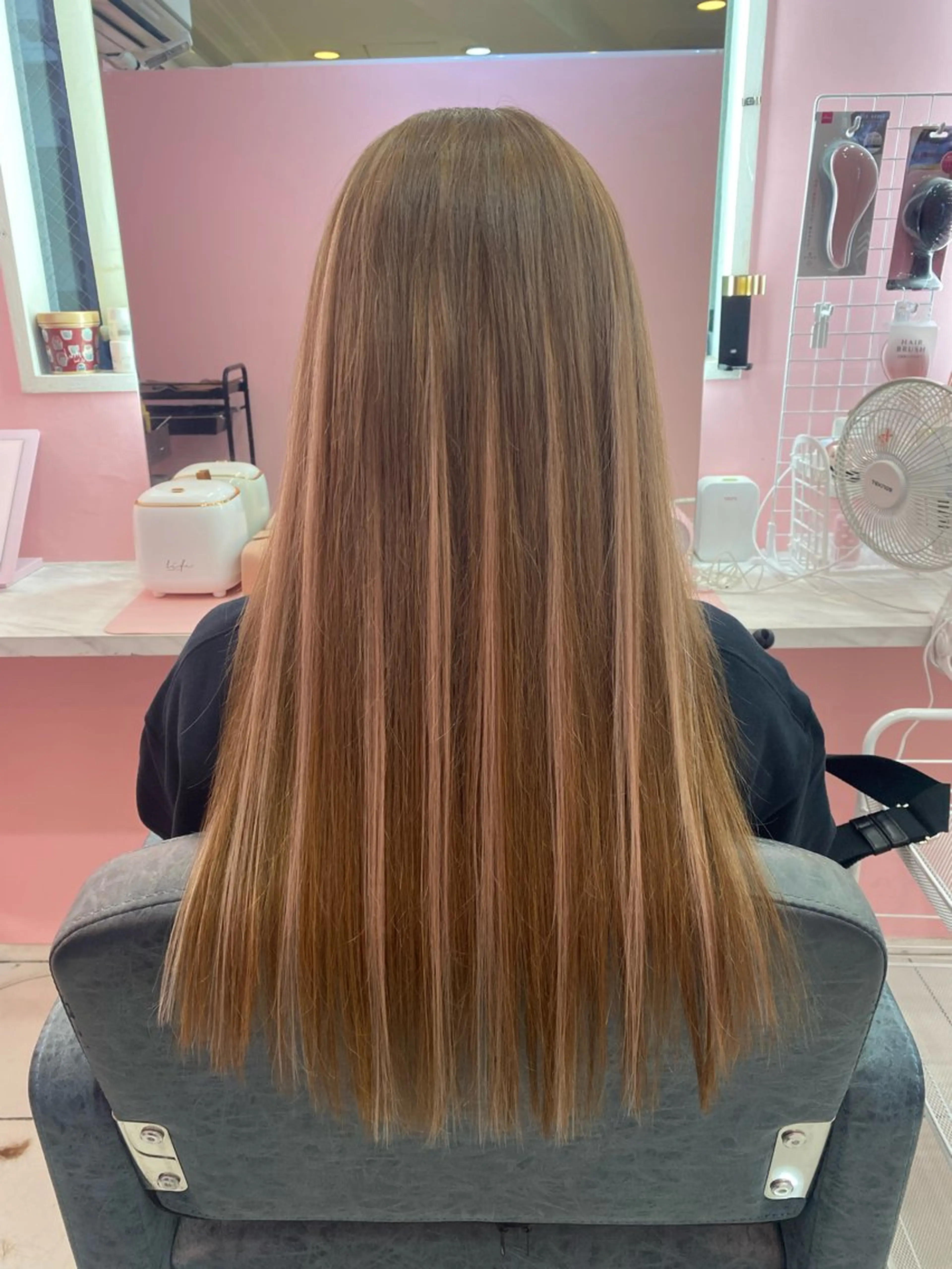 ロング illfrere所属・illfrere MOMOKAのヘアスタイル