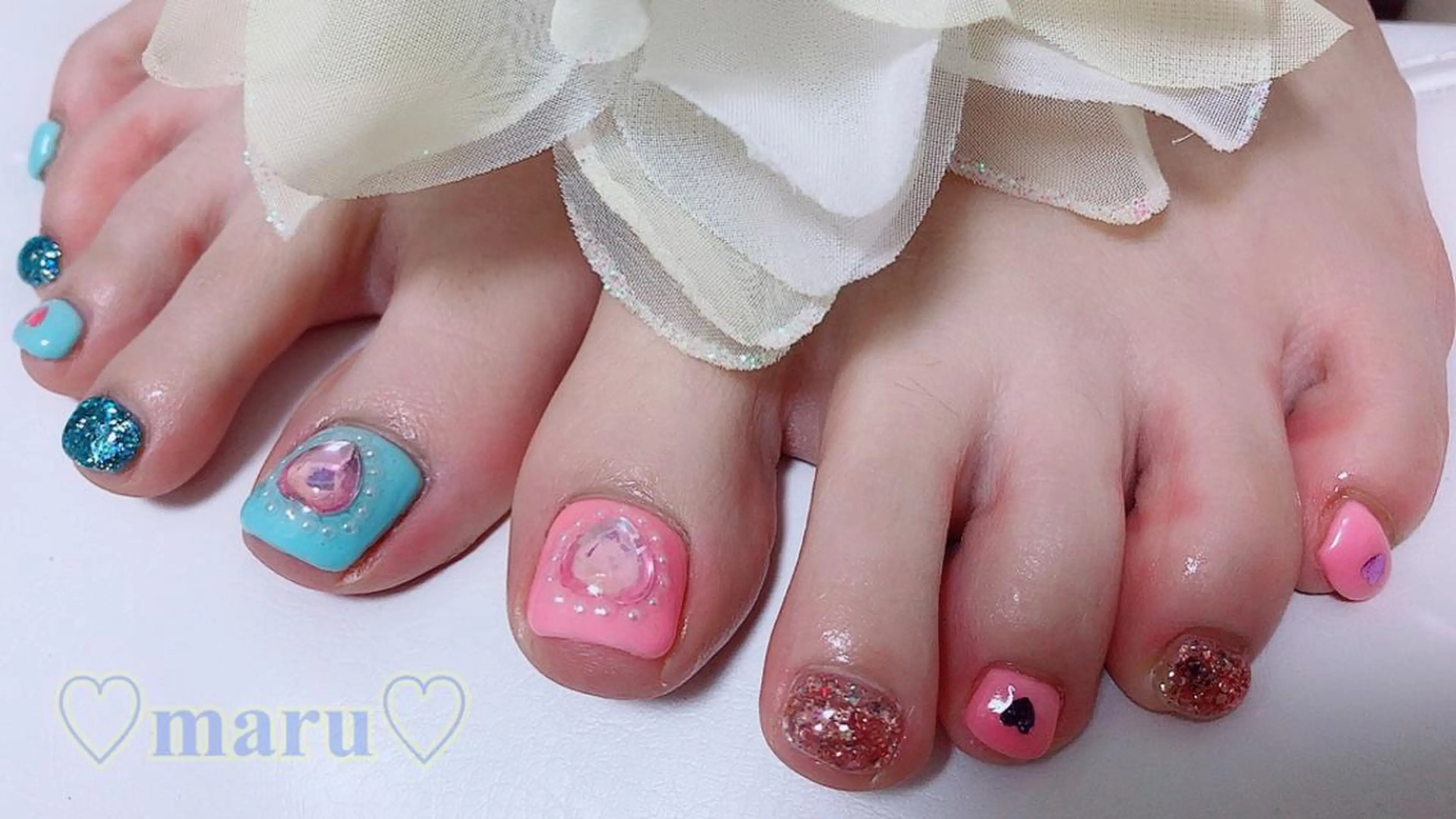 ネイル ハンドネイル フットネイル まるみ ♡のネイルデザイン