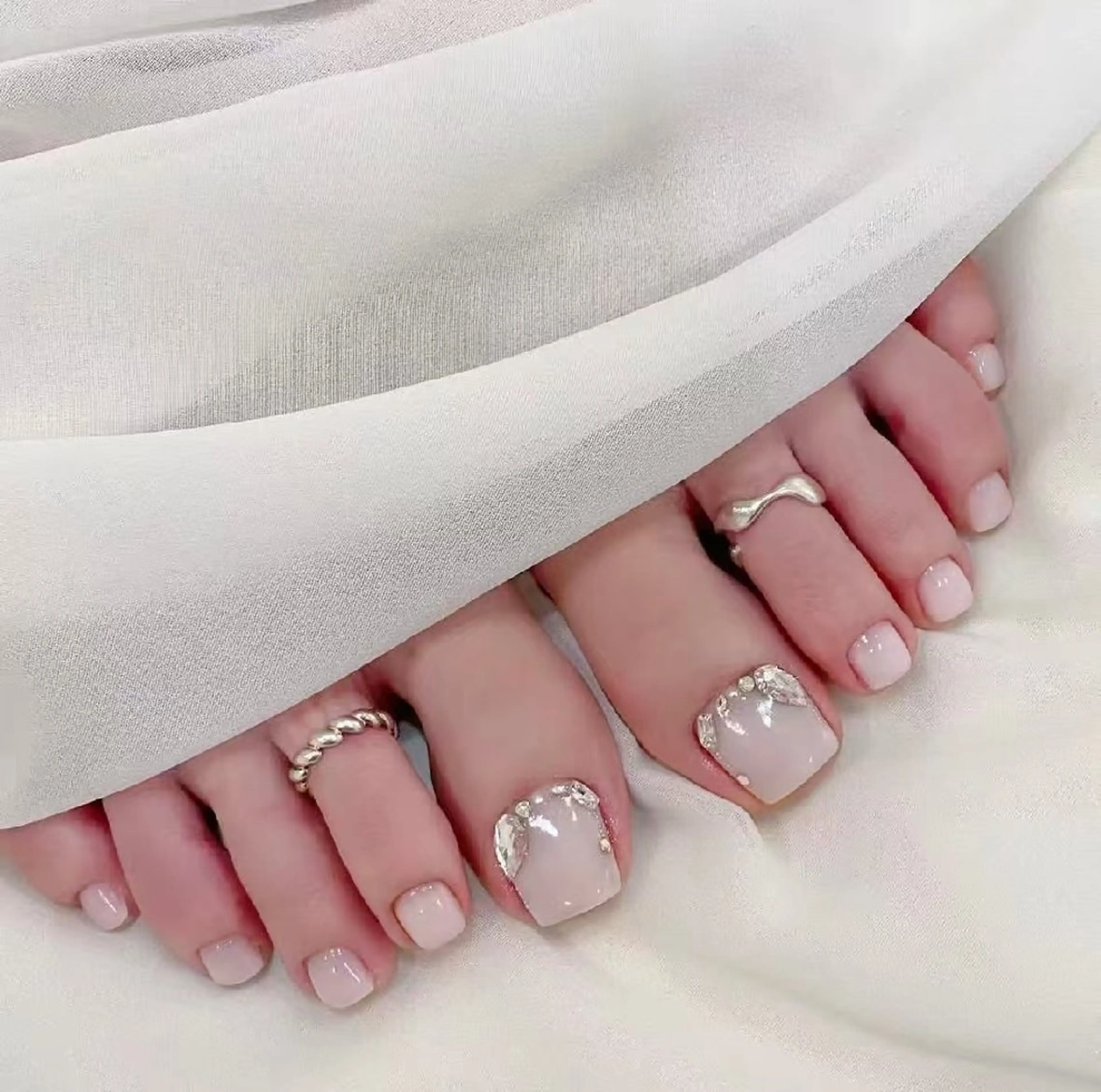 ネイル オーロラネイル フラワーネイル フットネイル フレンチネイル ジェルネイル フットネイル Oomiya 服部のネイルデザイン