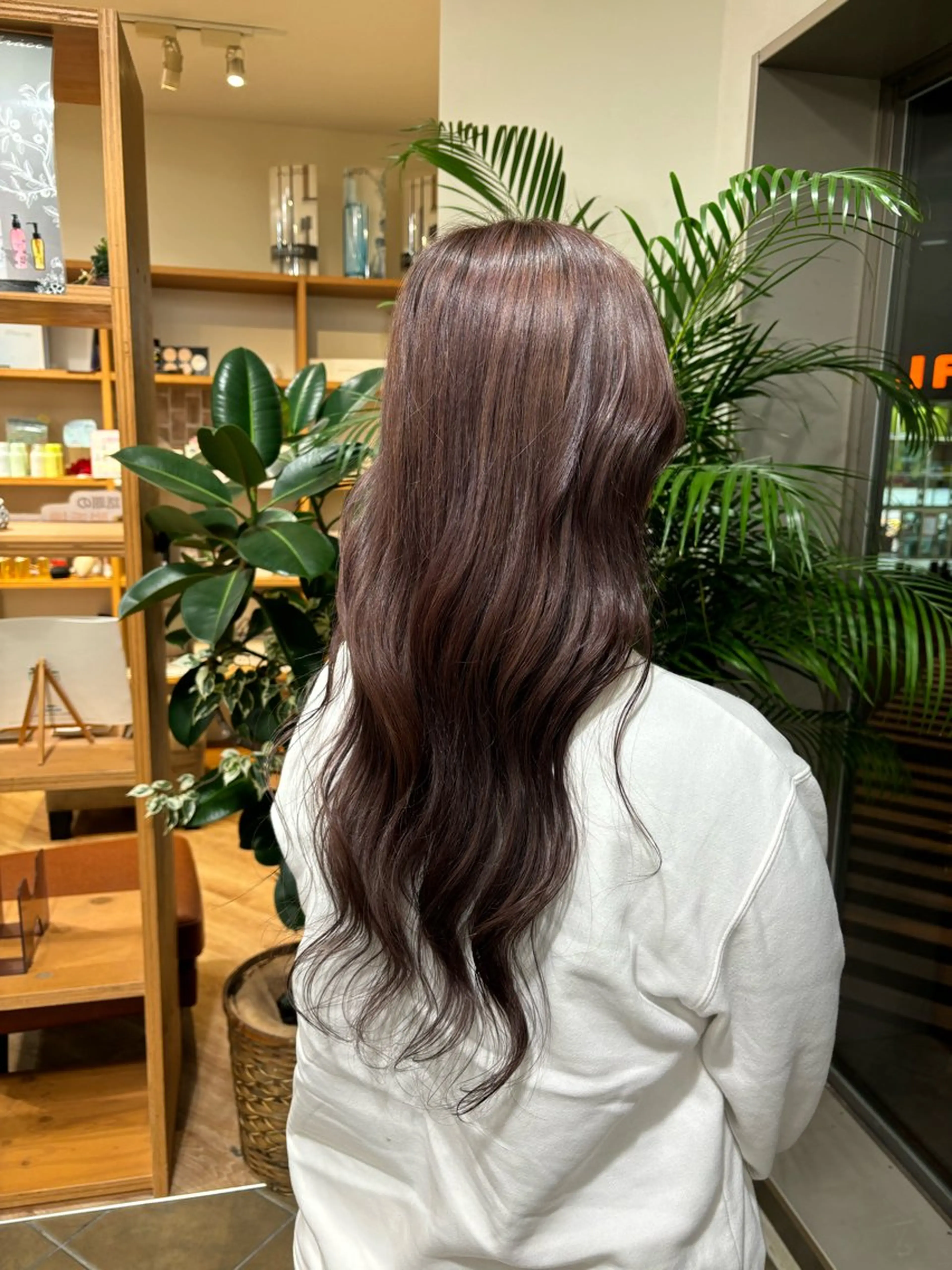 カラー みやもと みくのヘアスタイル