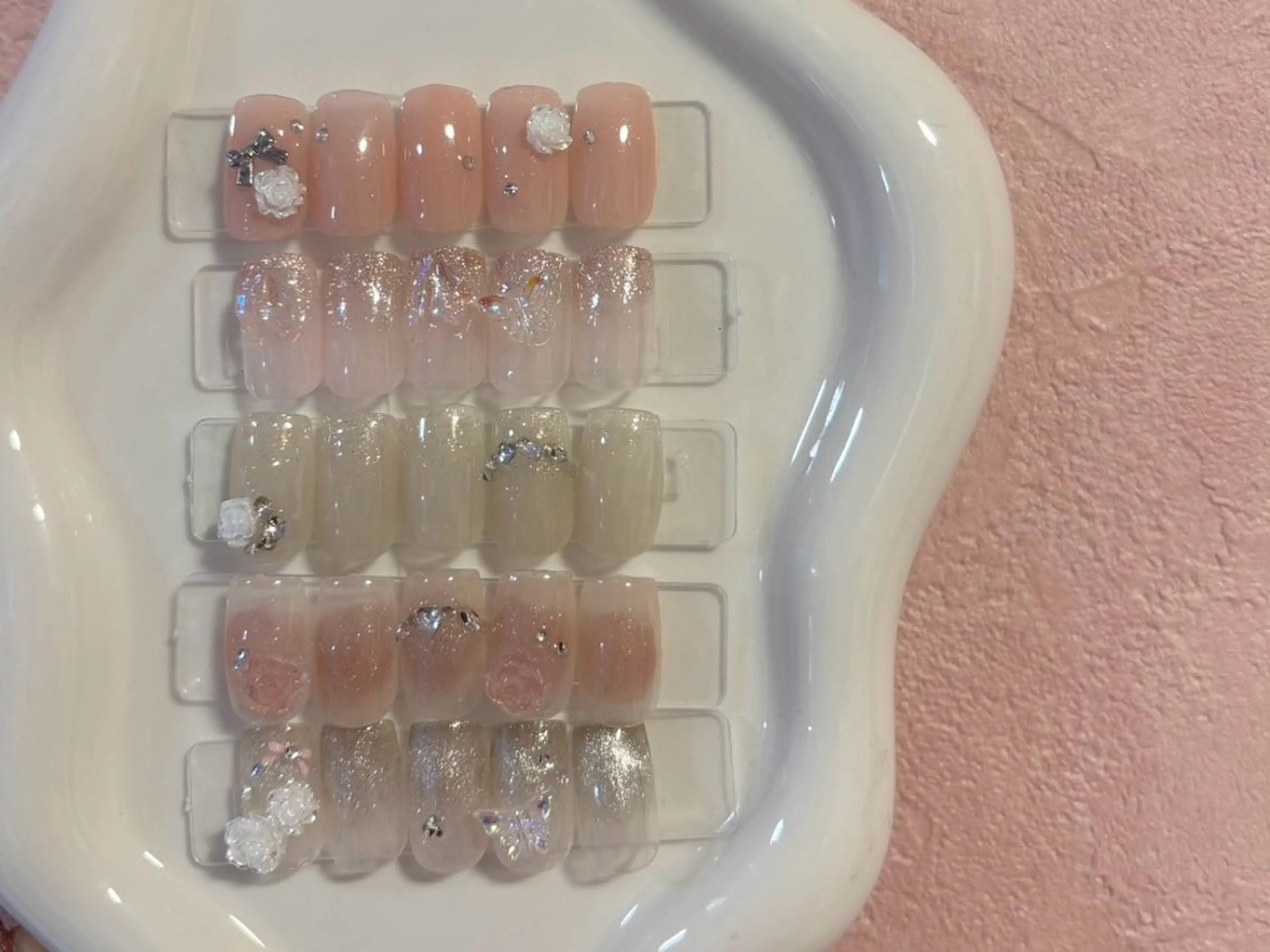 ネイル ハンドネイル EmaNail🎀 Haaruのネイルデザイン