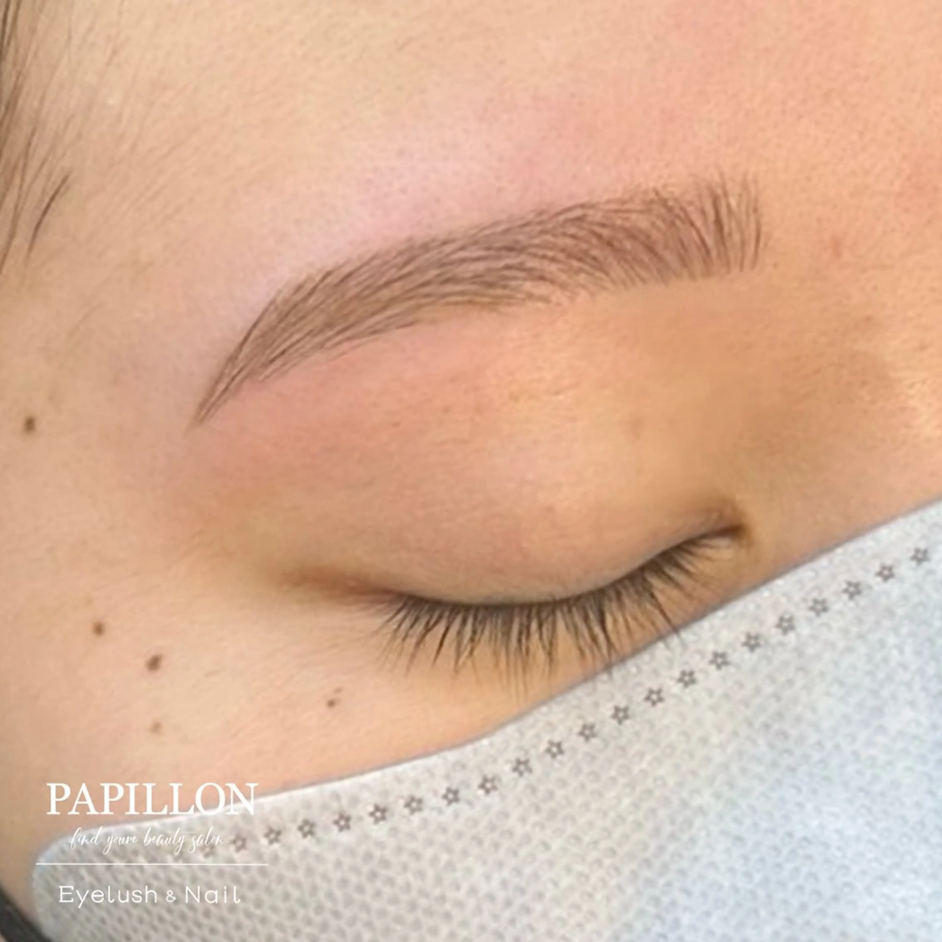 アイブロウ PAPILLON YURI🫶のマツエク・マツパデザイン