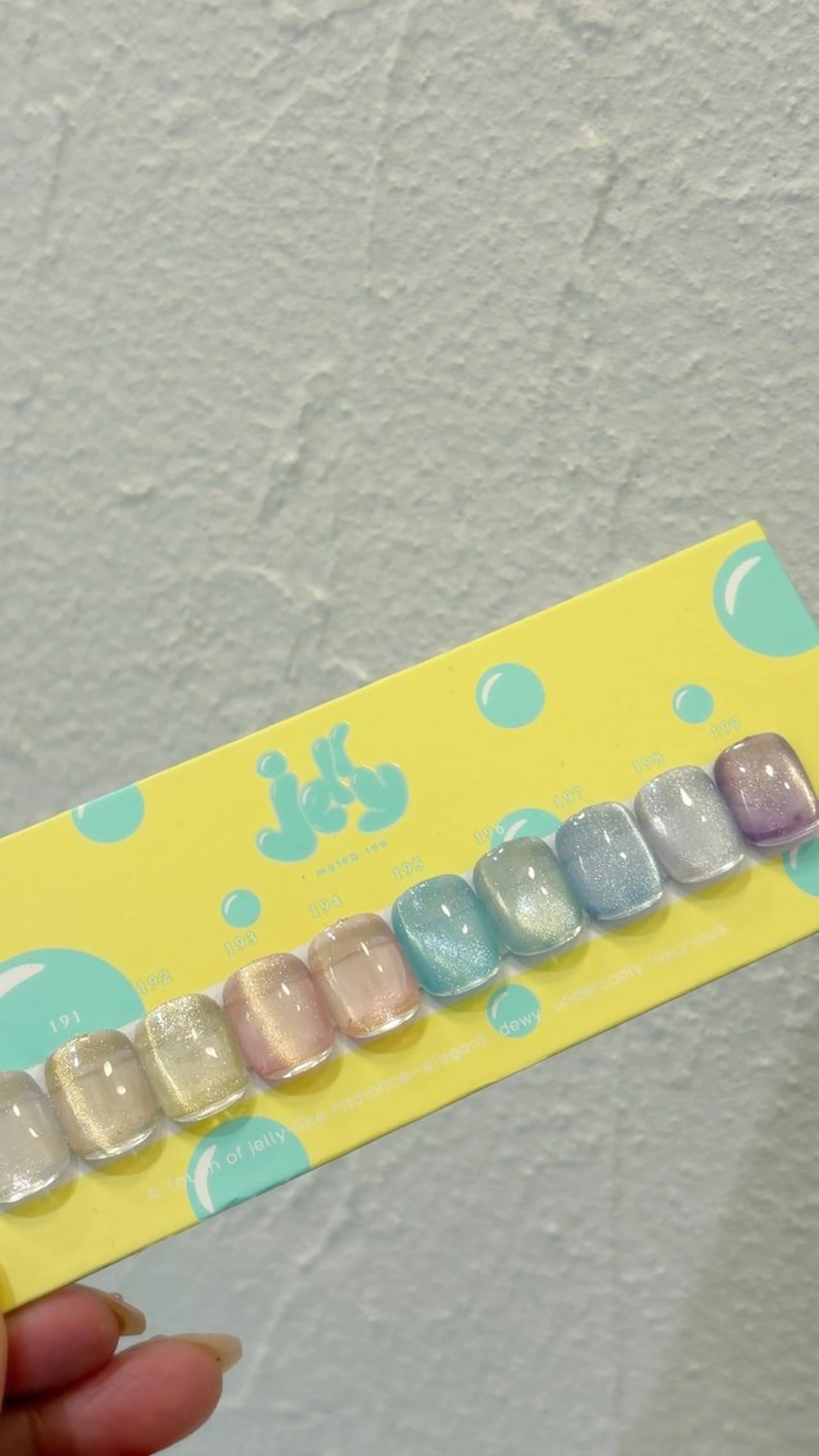 ネイル キラキラネイル マグネットネイル モンタナ nailのネイルデザイン