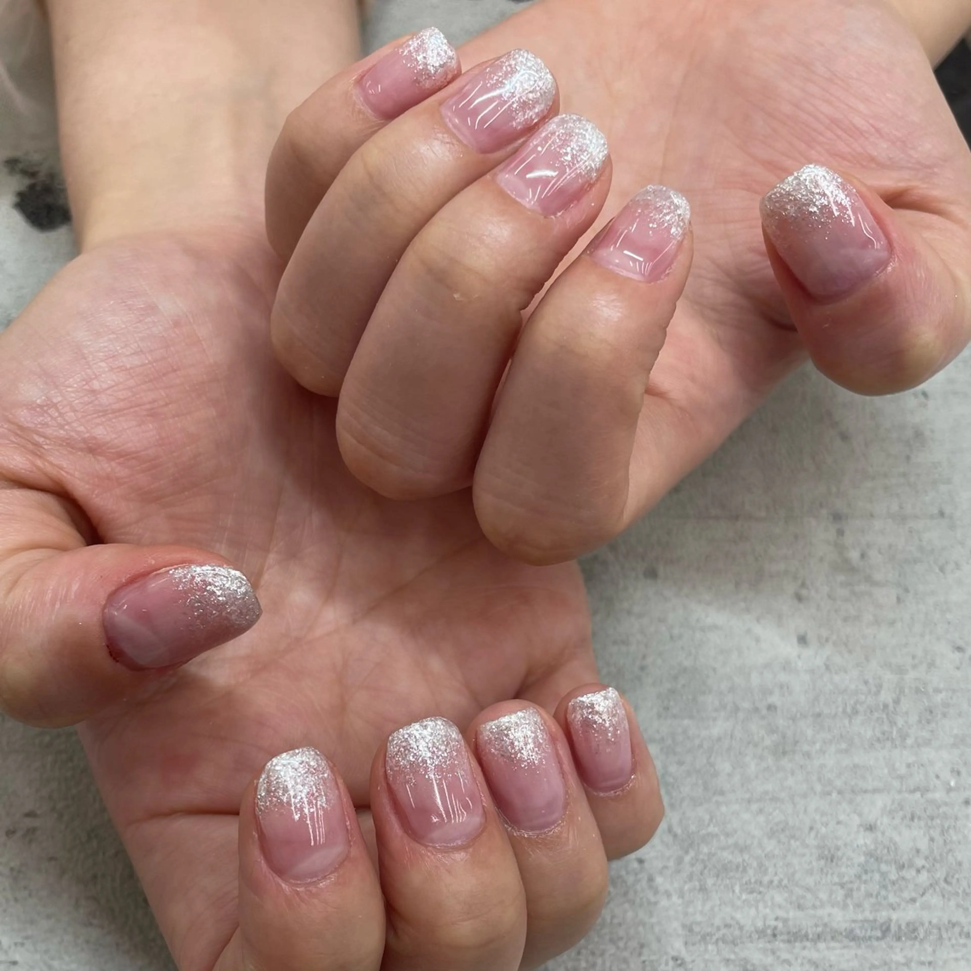 ネイル ラメ(グリッター) ピンク シルバー MAXKELLY EMIのネイルデザイン