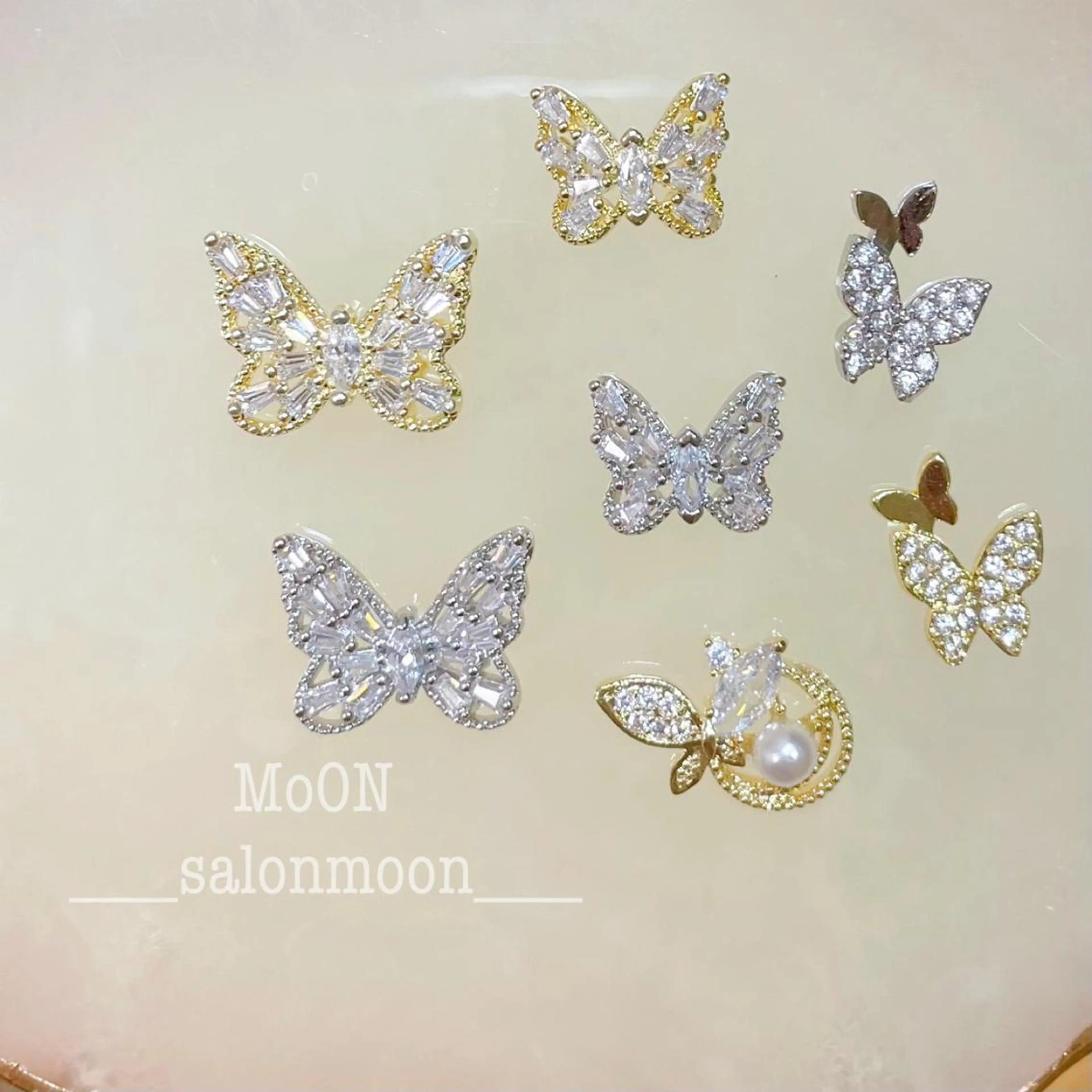 ネイル ハンドネイル ハンドケア MoON...❤︎ MeGuのネイルデザイン