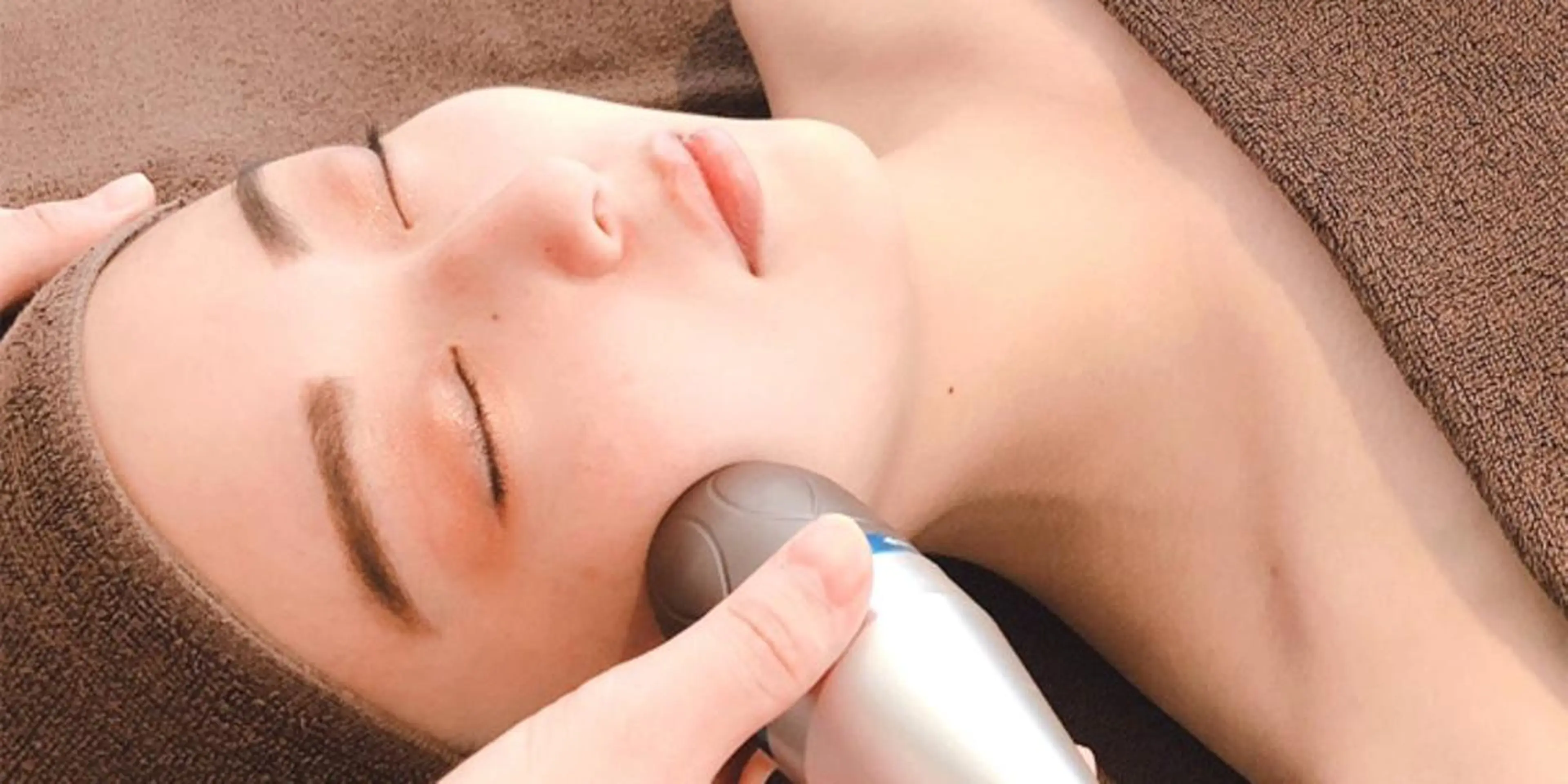 rasera所属・rasera コラボ予約のネイルデザイン