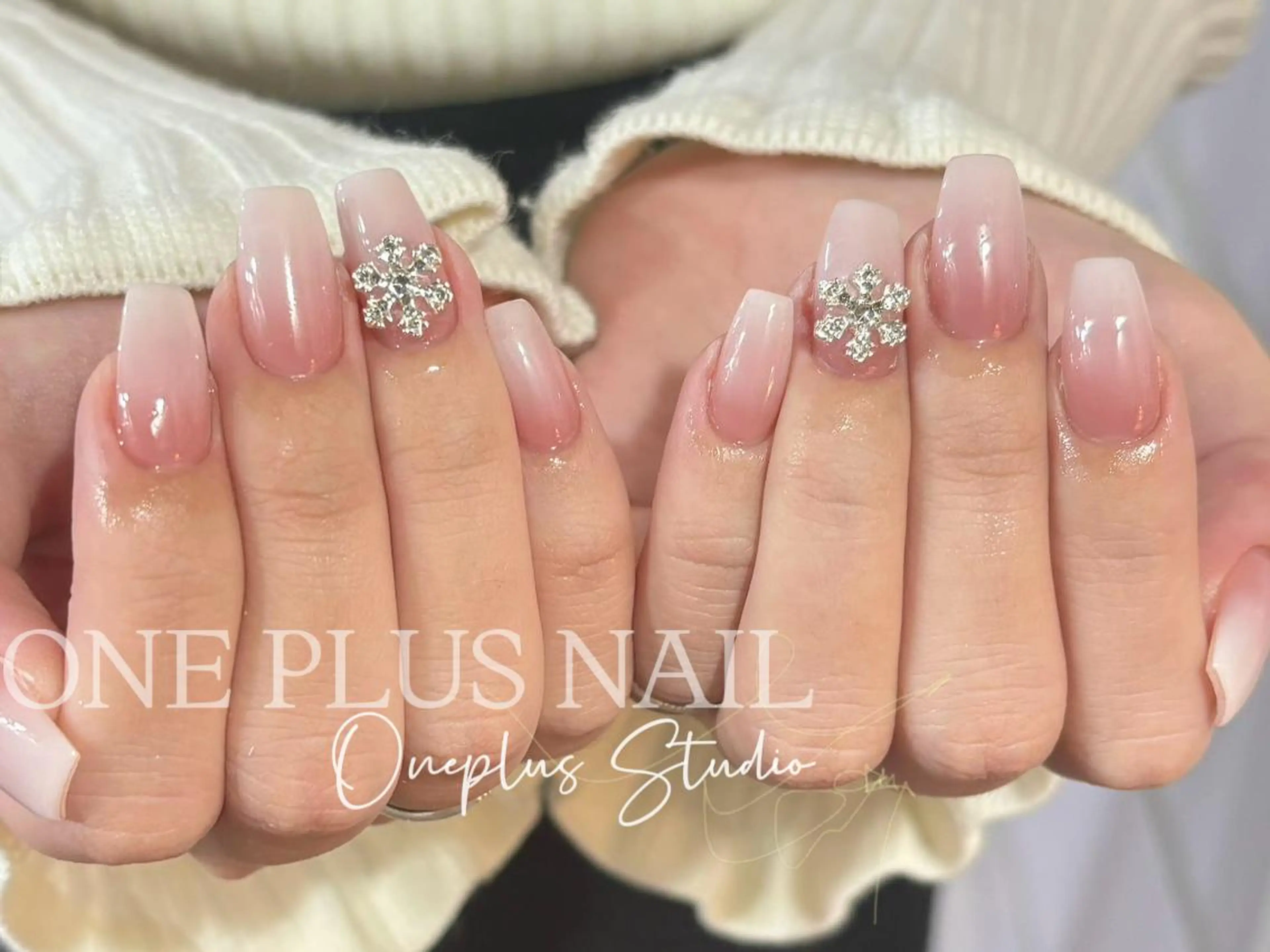 ネイル アートネイル オーロラネイル ガーリー キラキラネイル 韓国ネイル haruka 🧸のネイルデザイン