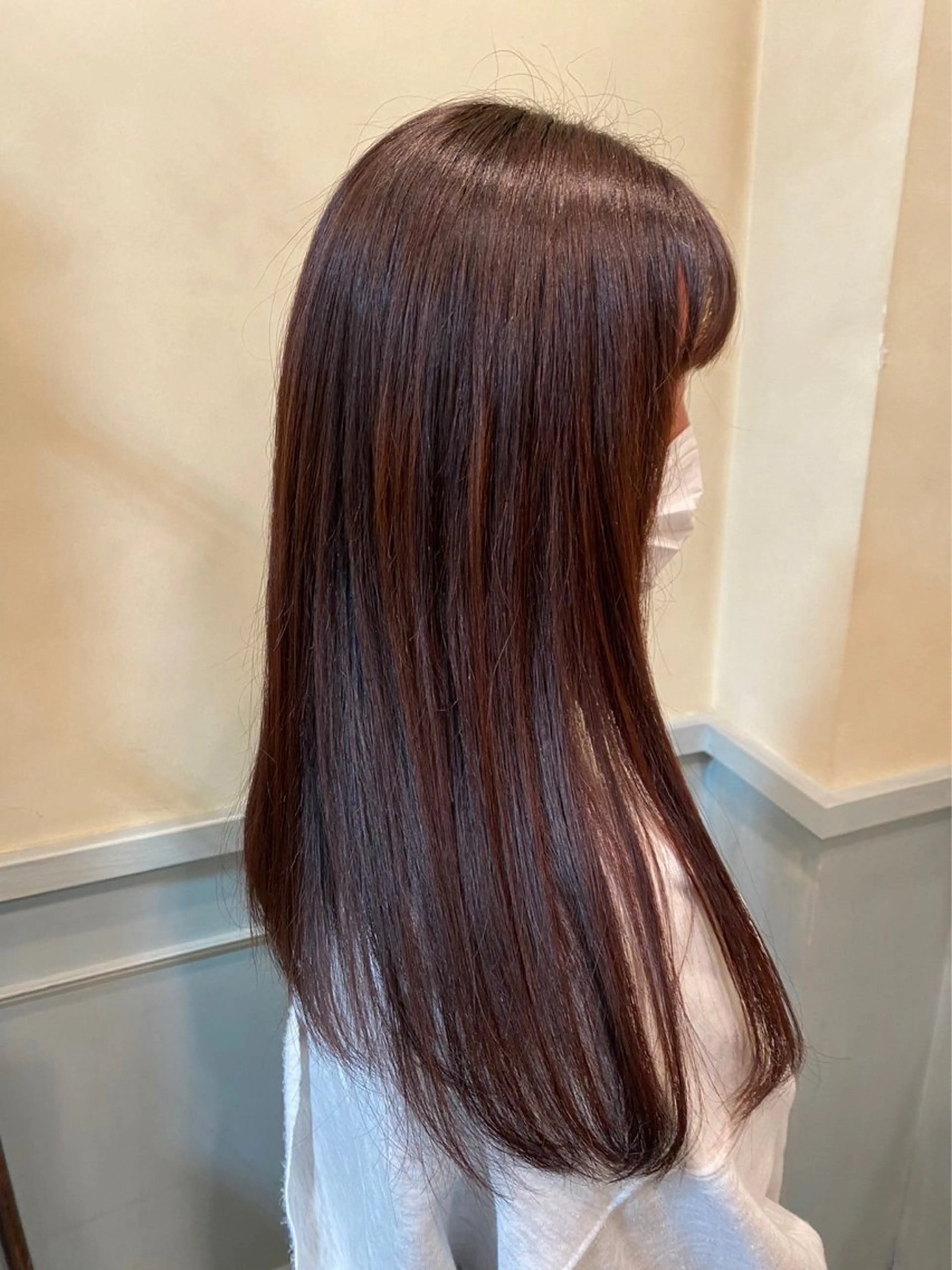 ロング カラー ヘアカラー アオバ / ハイトーンカラーのヘアスタイル