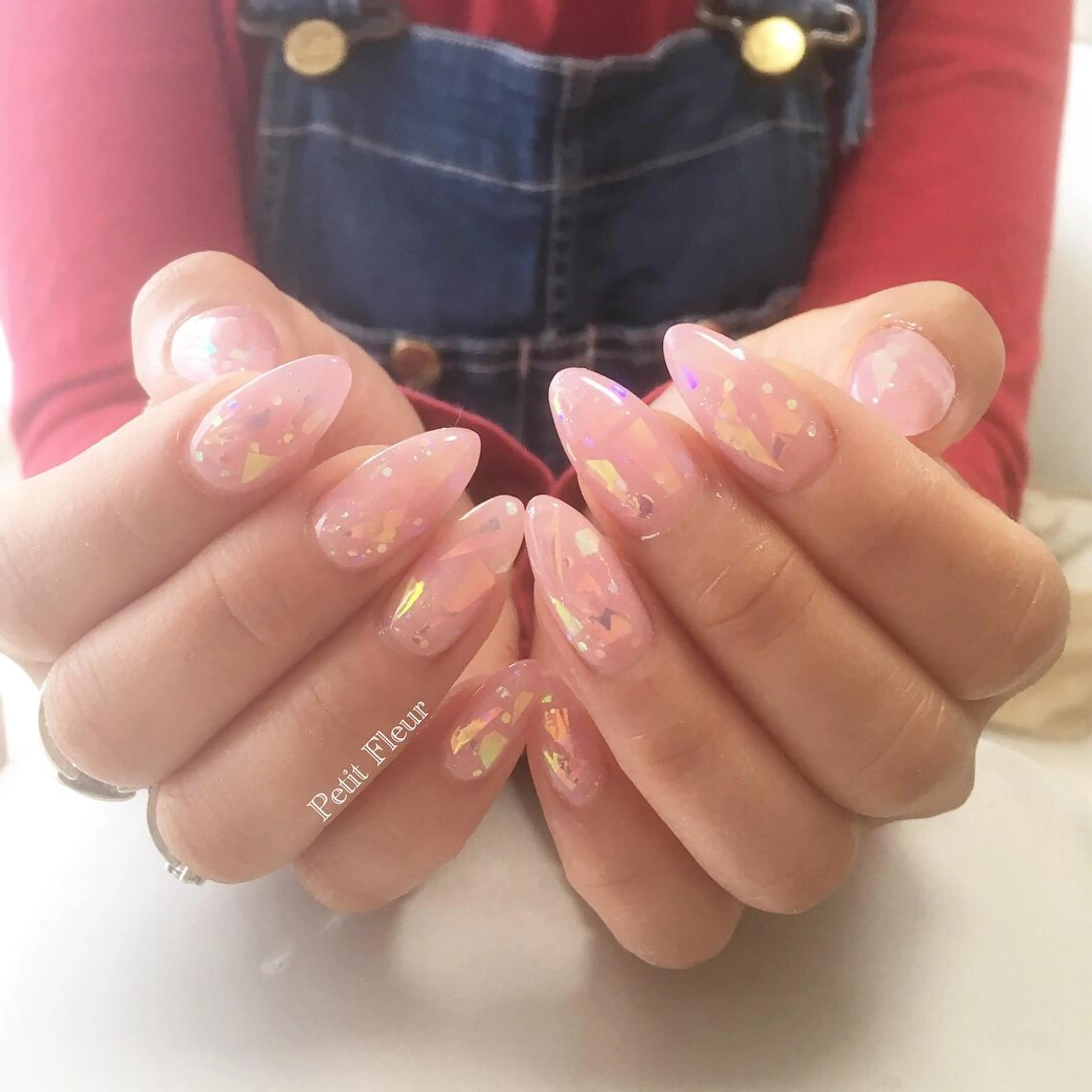 ネイル ホログラムネイル キラキラネイル ラメ(グリッター) ワンカラーネイル Petit Fleur所属・青柳 亜梨奈のマツエク・マツパデザイン