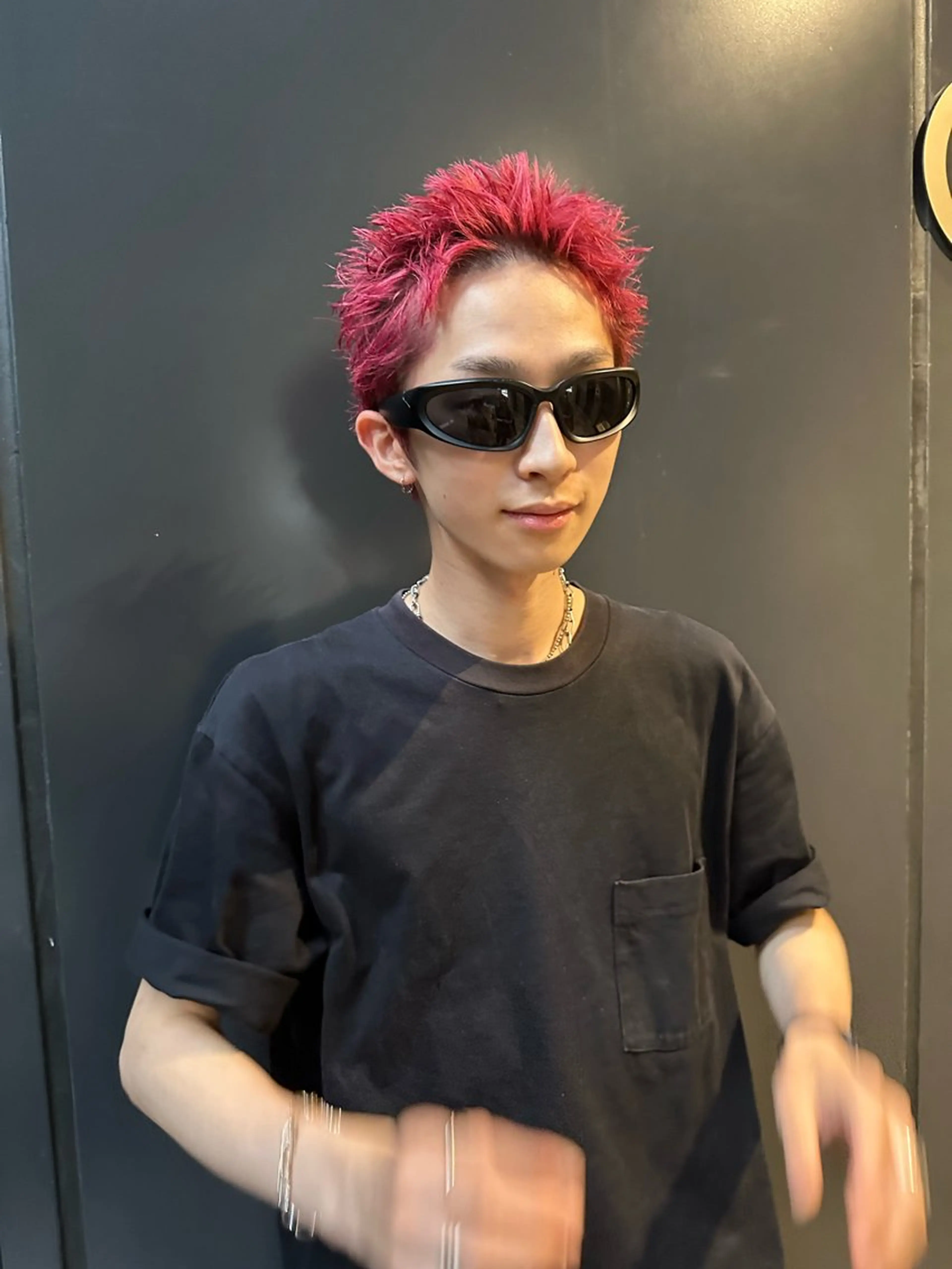 カラー ヘアアレンジ メンズ タイトボブ個性派カラ ーAKANEのヘアスタイル