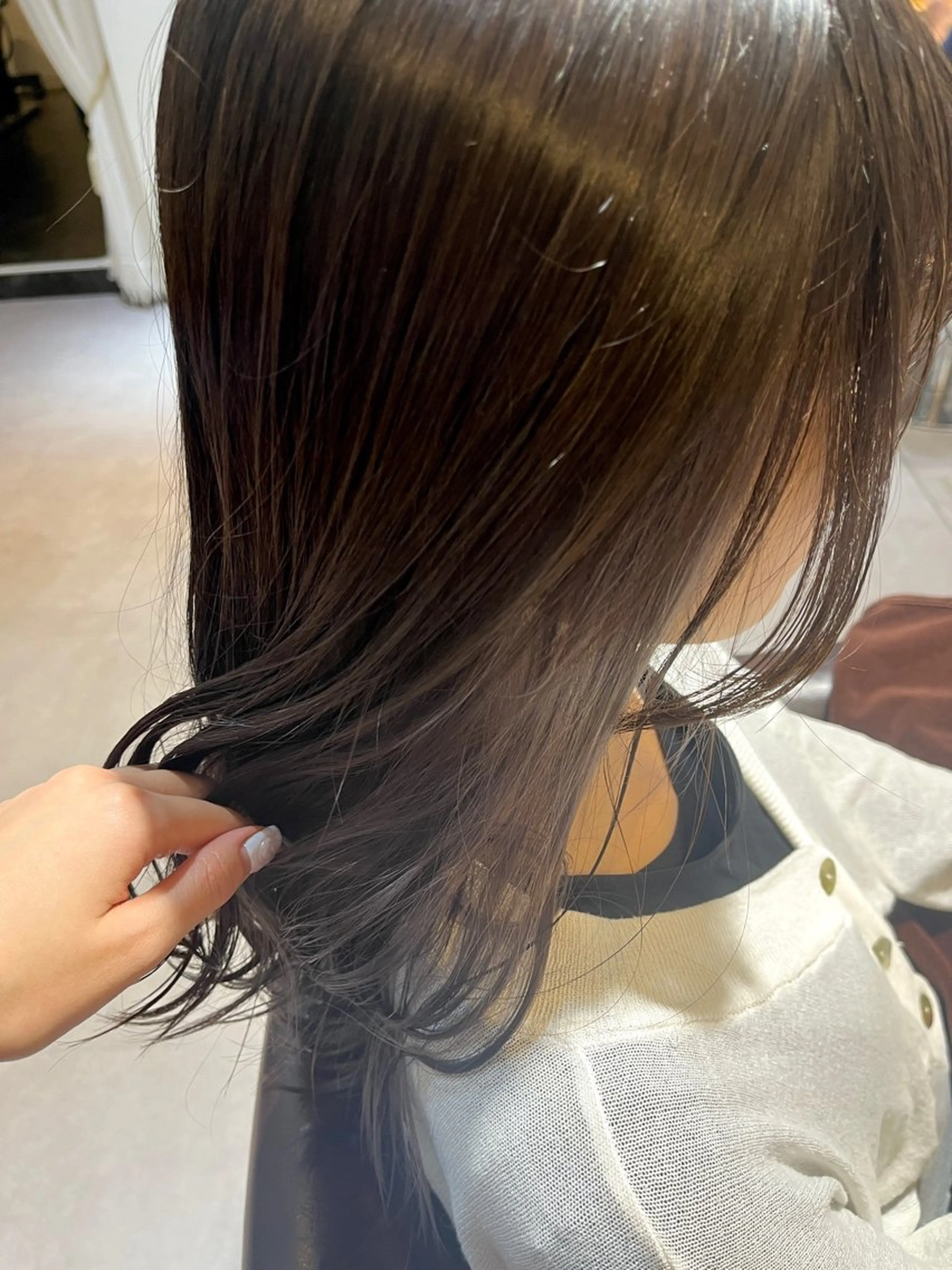 ロング カラー グレージュ インナーカラー ツヤカラー🫧 Saeのヘアスタイル