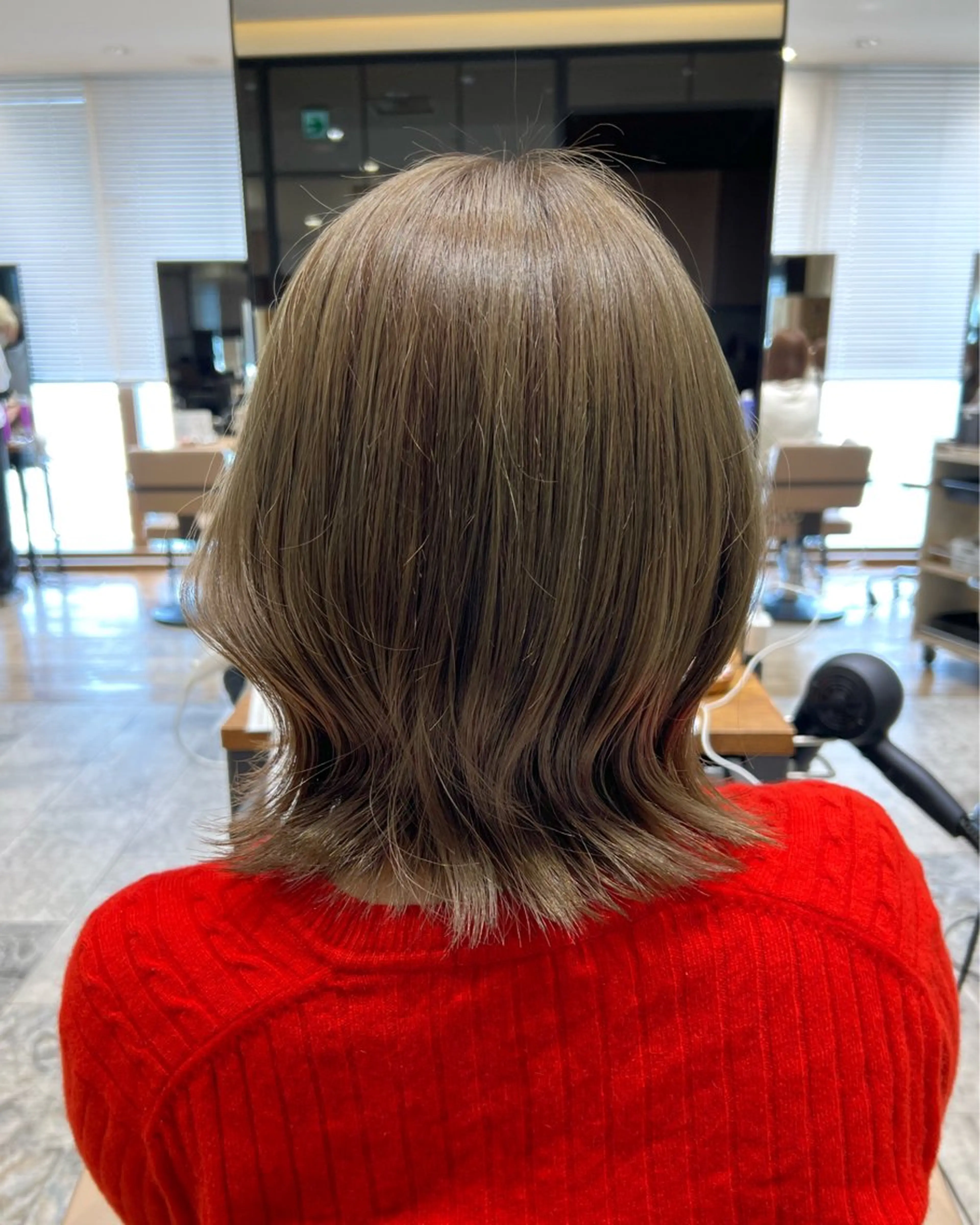 ミディアム カラー 💍新宿ショート 💍岩田莉奈のヘアスタイル