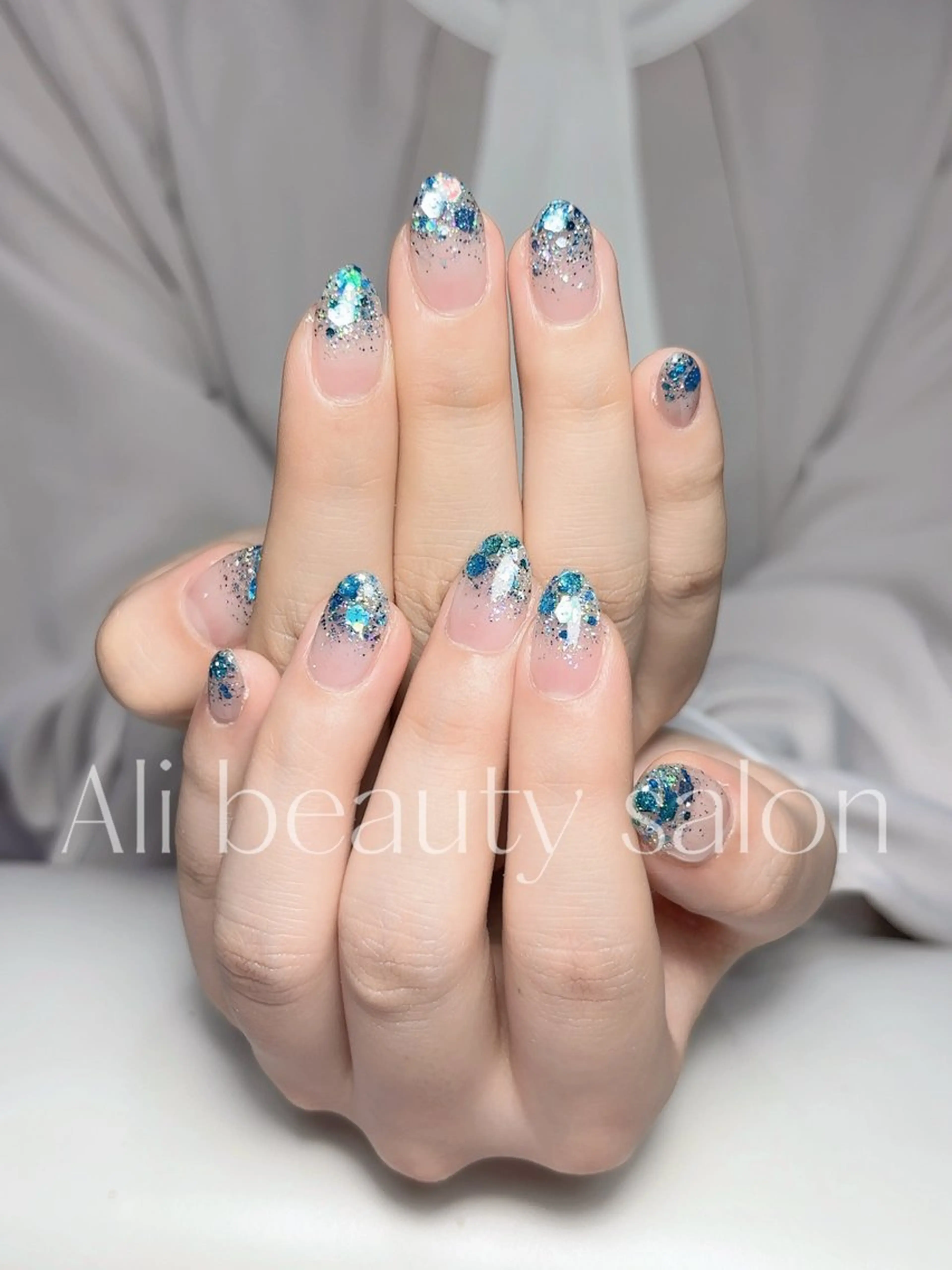ネイル グラデーション ラメ(グリッター) ラメグラデーション ハンドネイル Ali 新小岩 ネイル専門のネイルデザイン