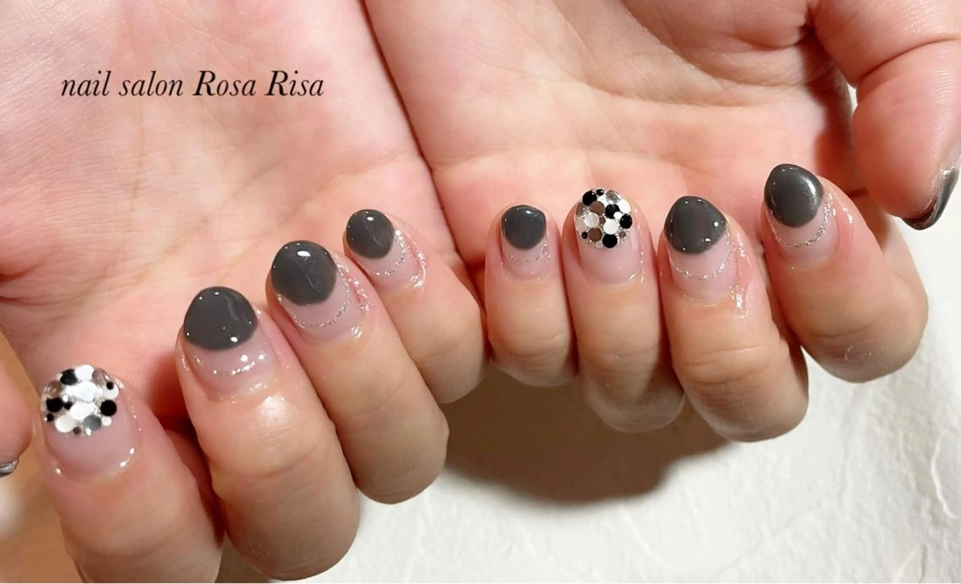 ミディアム ネイル ハンドネイル ネイルスタジオ シェイクユアハンズのネイルデザイン