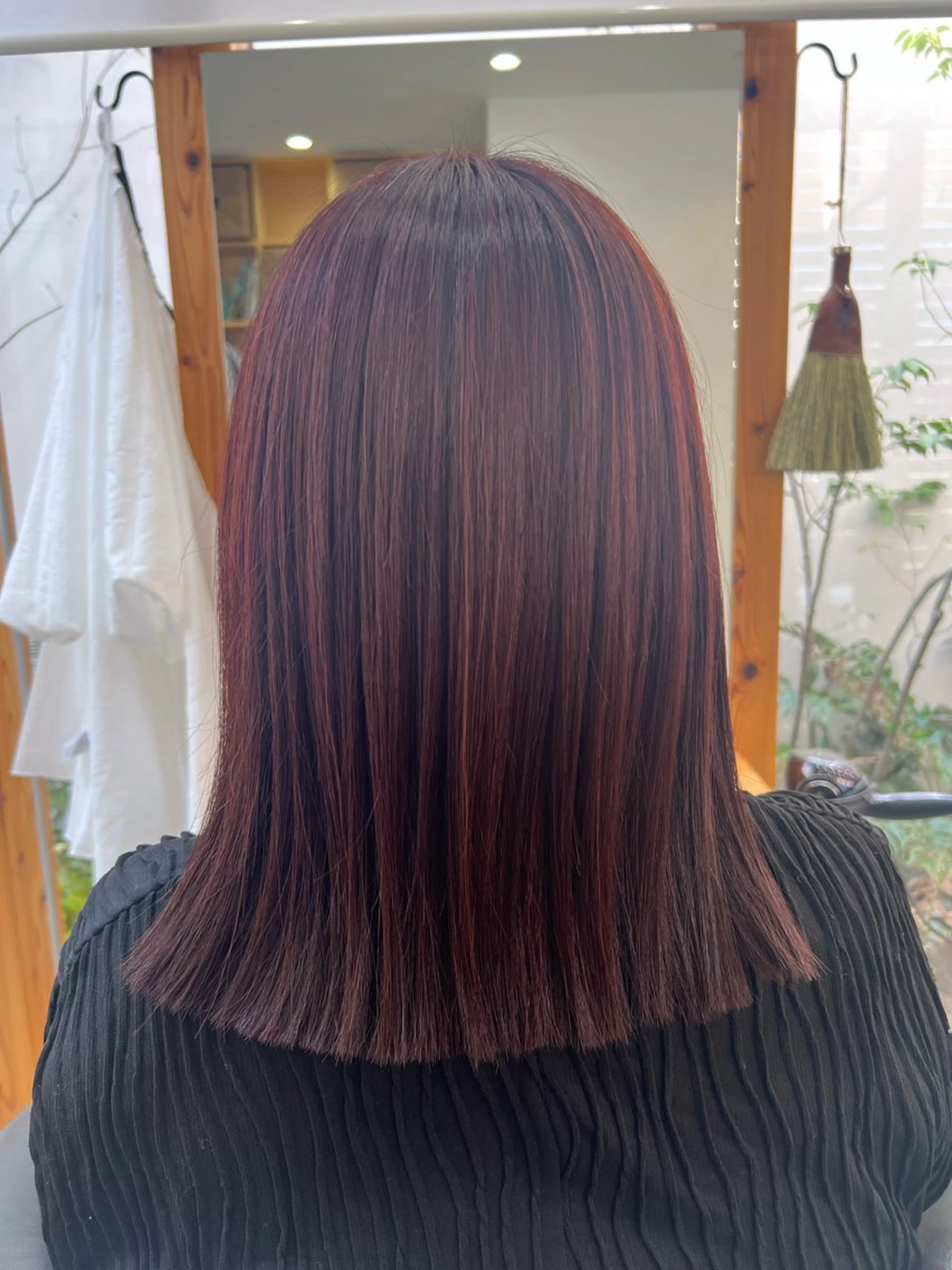 カラー 清水 美空のヘアスタイル