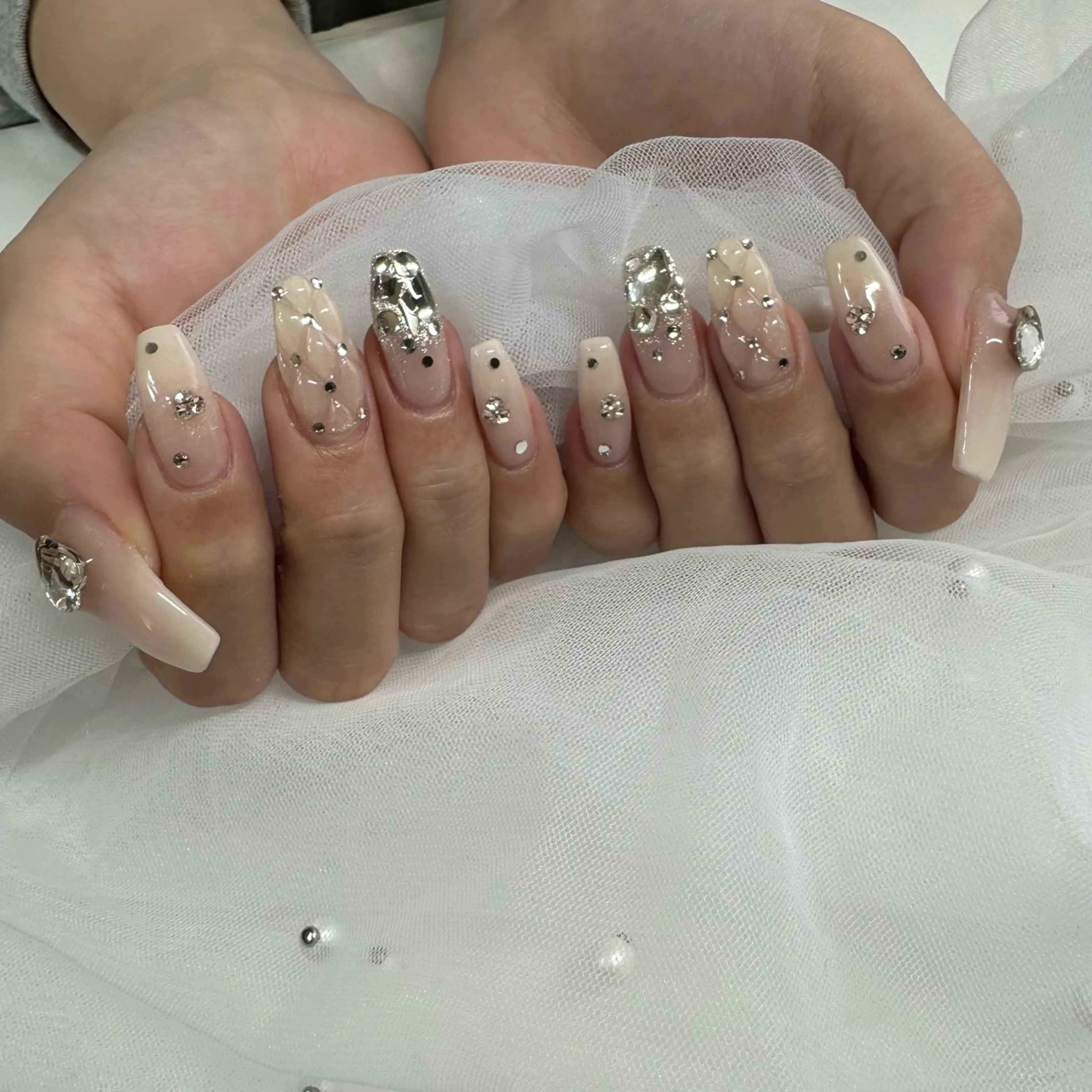 ネイル ジェルネイル 東 千夏のネイルデザイン