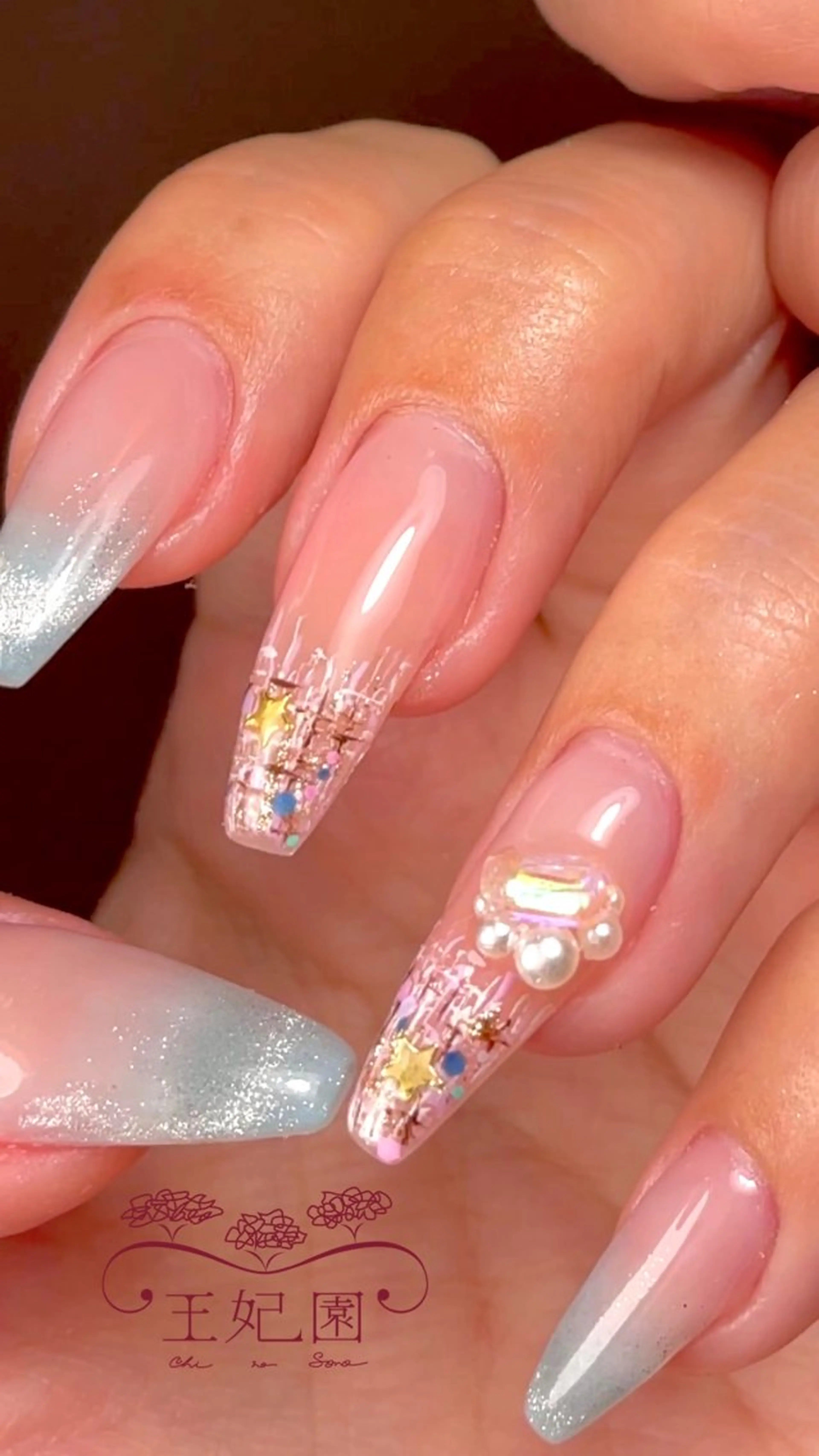 ネイル グラデーション マグネットネイル メンズネイル ツイードネイル ワンホンネイル nail salon王妃の園所属・王妃の園 ohinosonoのネイルデザイン