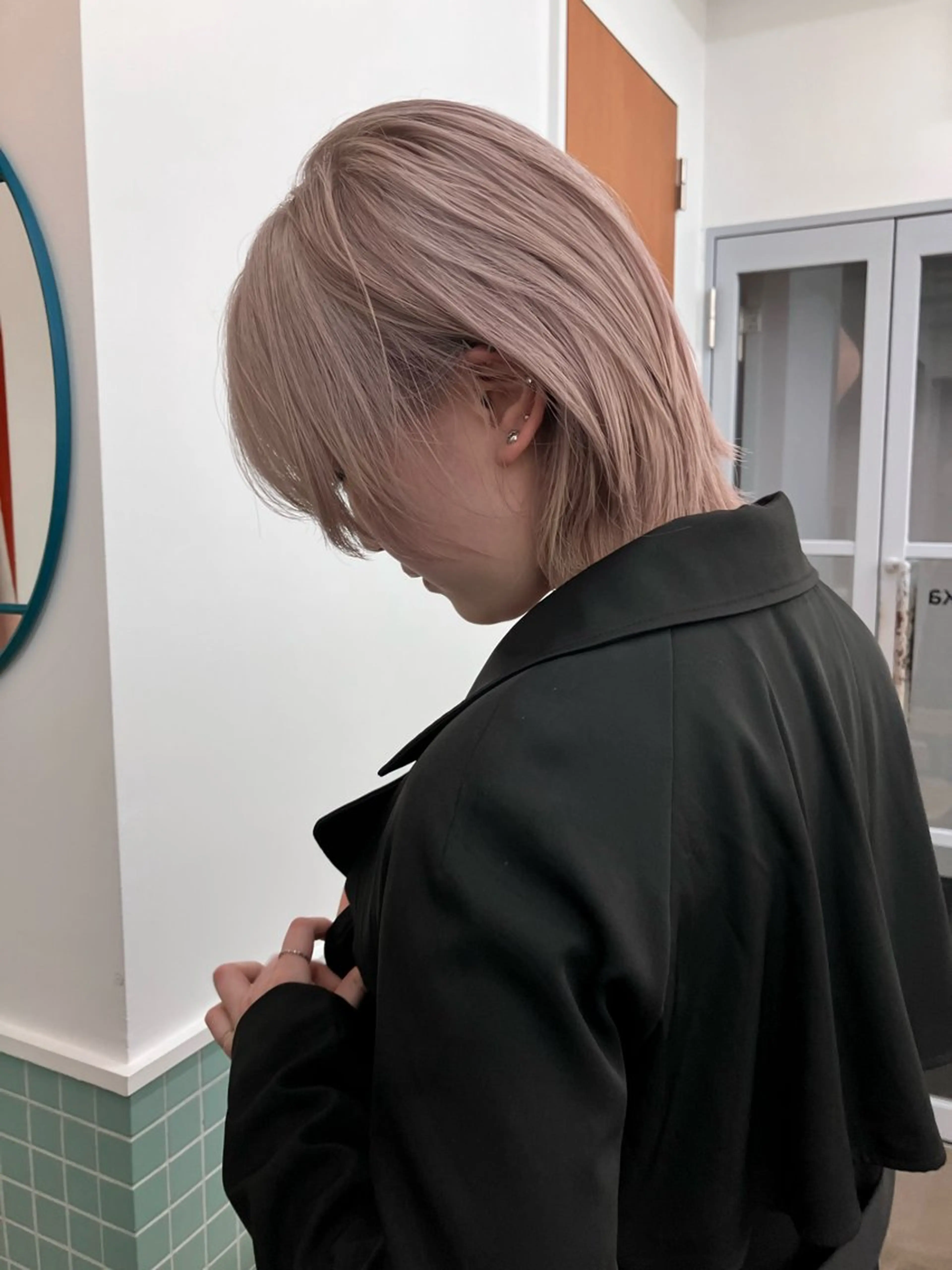 ミディアム カラー ヘアカラー ホワイトブリーチ/ ケアブリーチ/ユウキのヘアスタイル