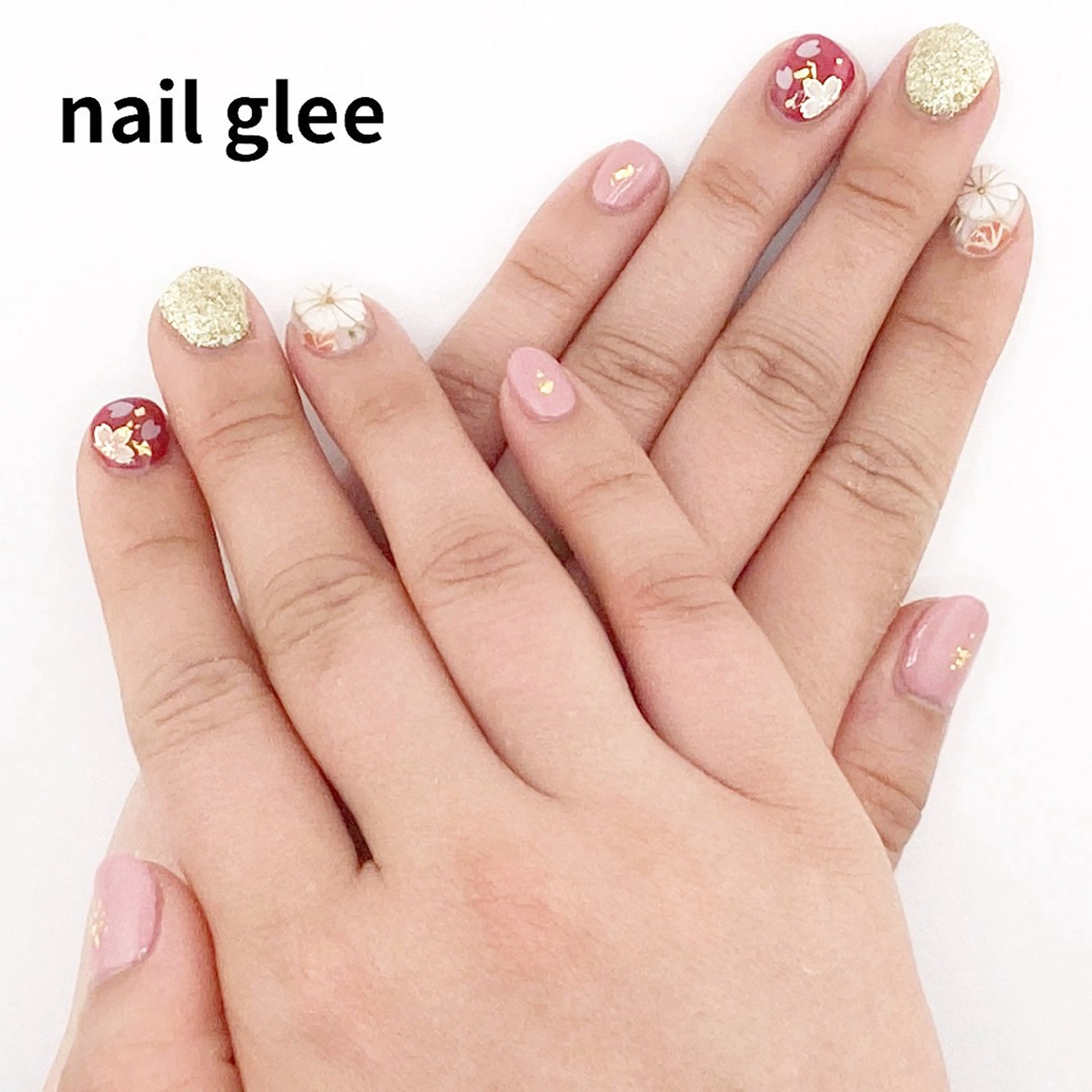 ショート ハンドネイル RISA nail gleeのネイルデザイン