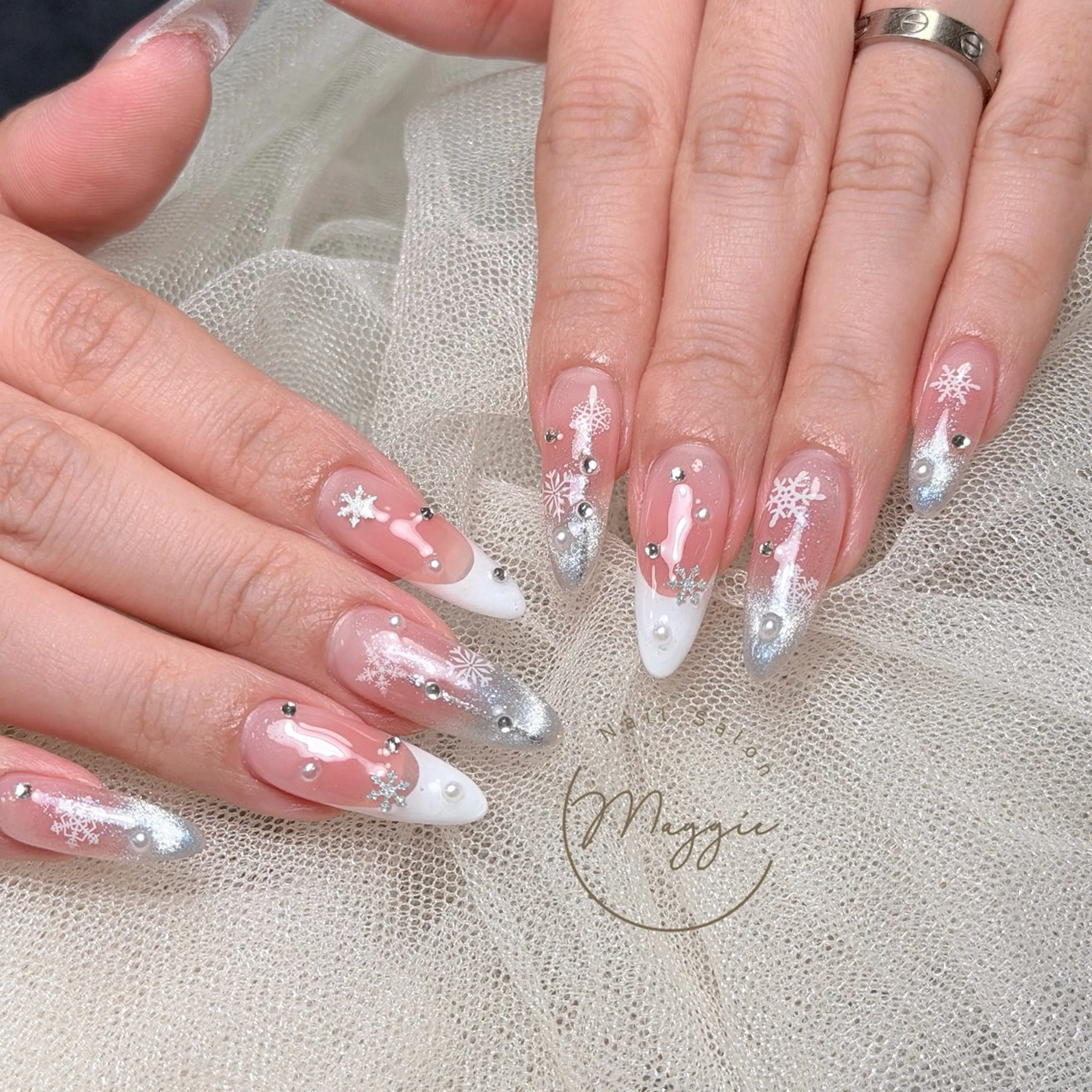 ネイル Maggie Nail🦩のネイルデザイン