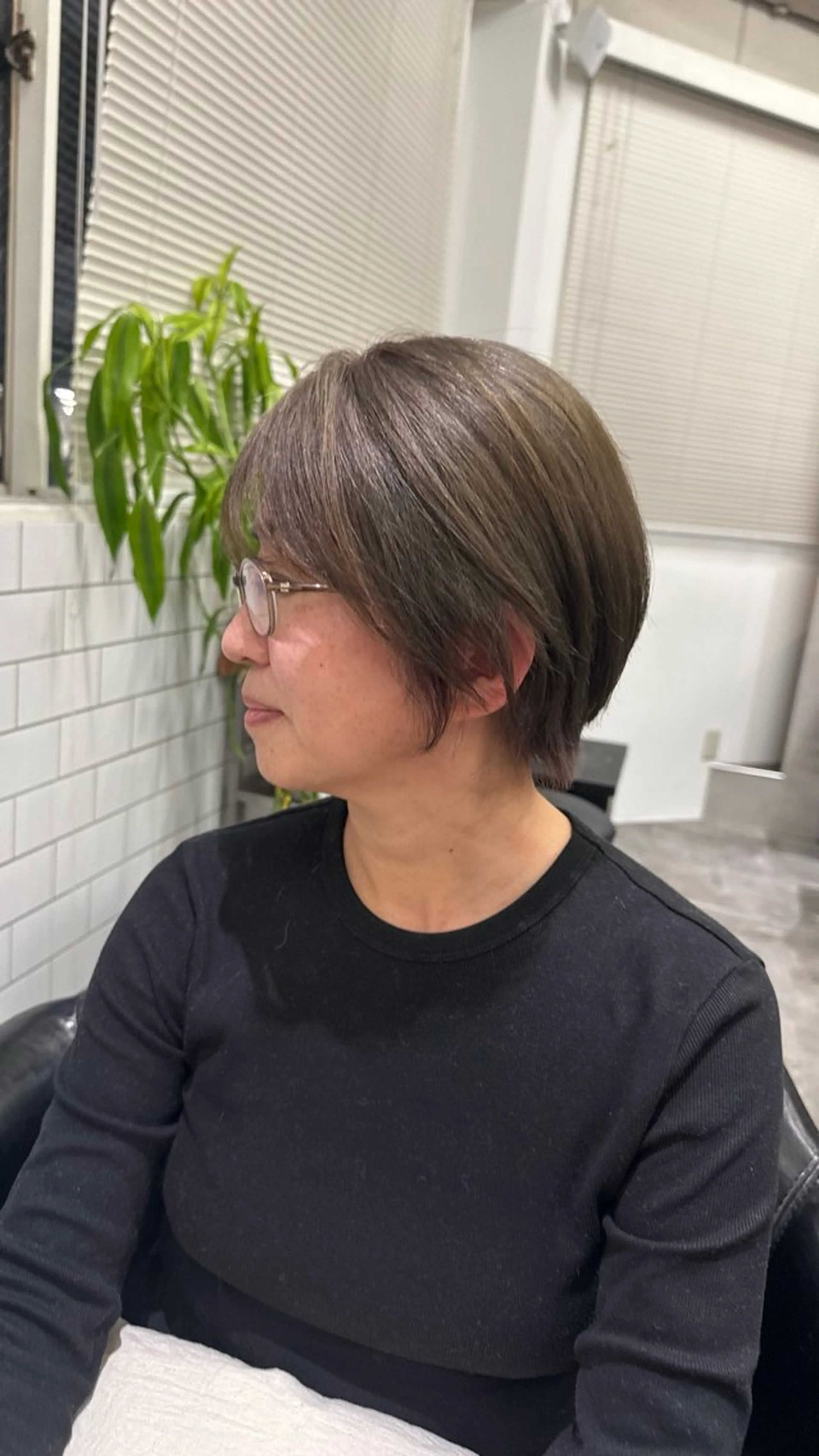 ショート ショートヘア 白髪ぼかし 👒堀江・ヨンスクのヘアスタイル