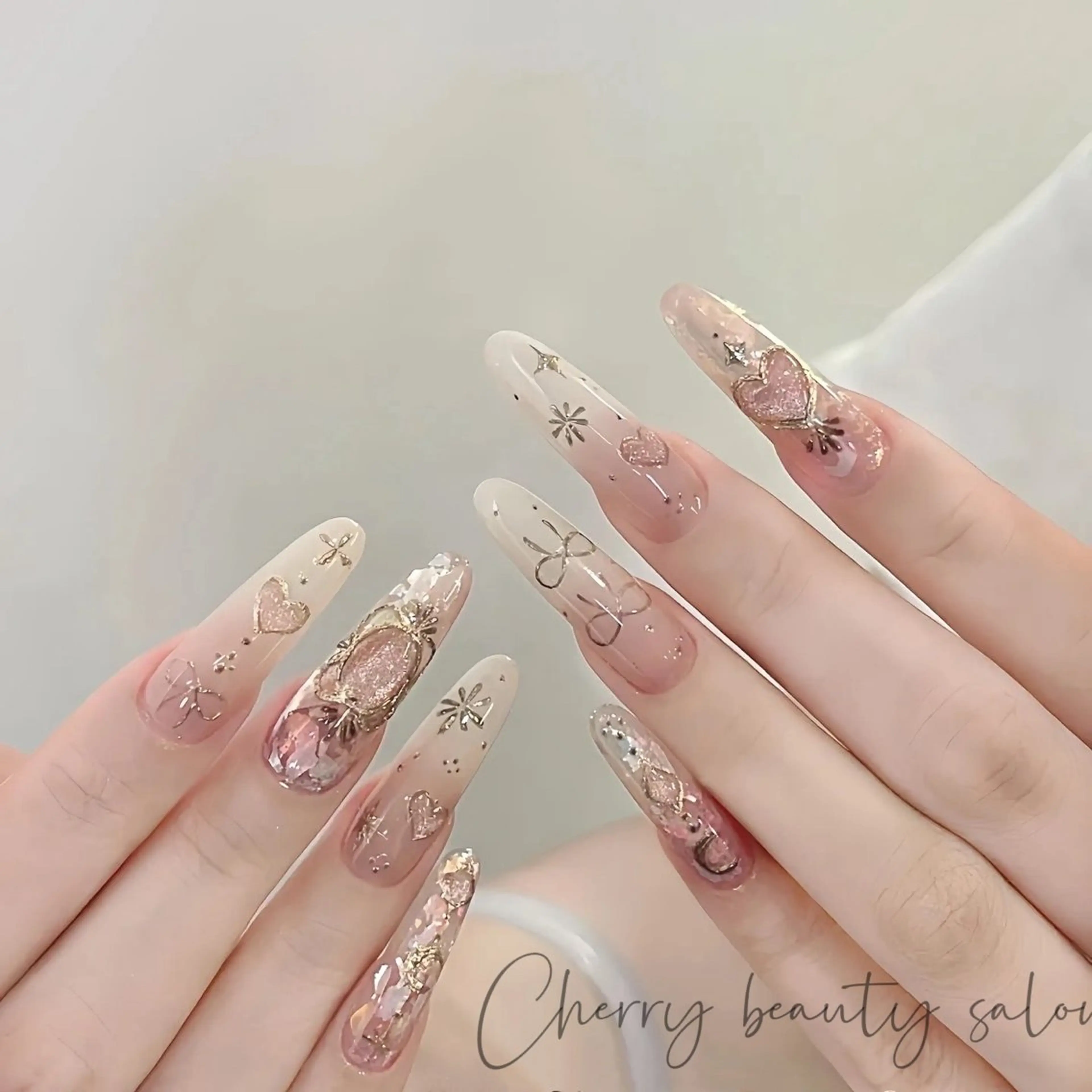 【チップ長さだし+ジェル】持ち込み150分やり放題の写真