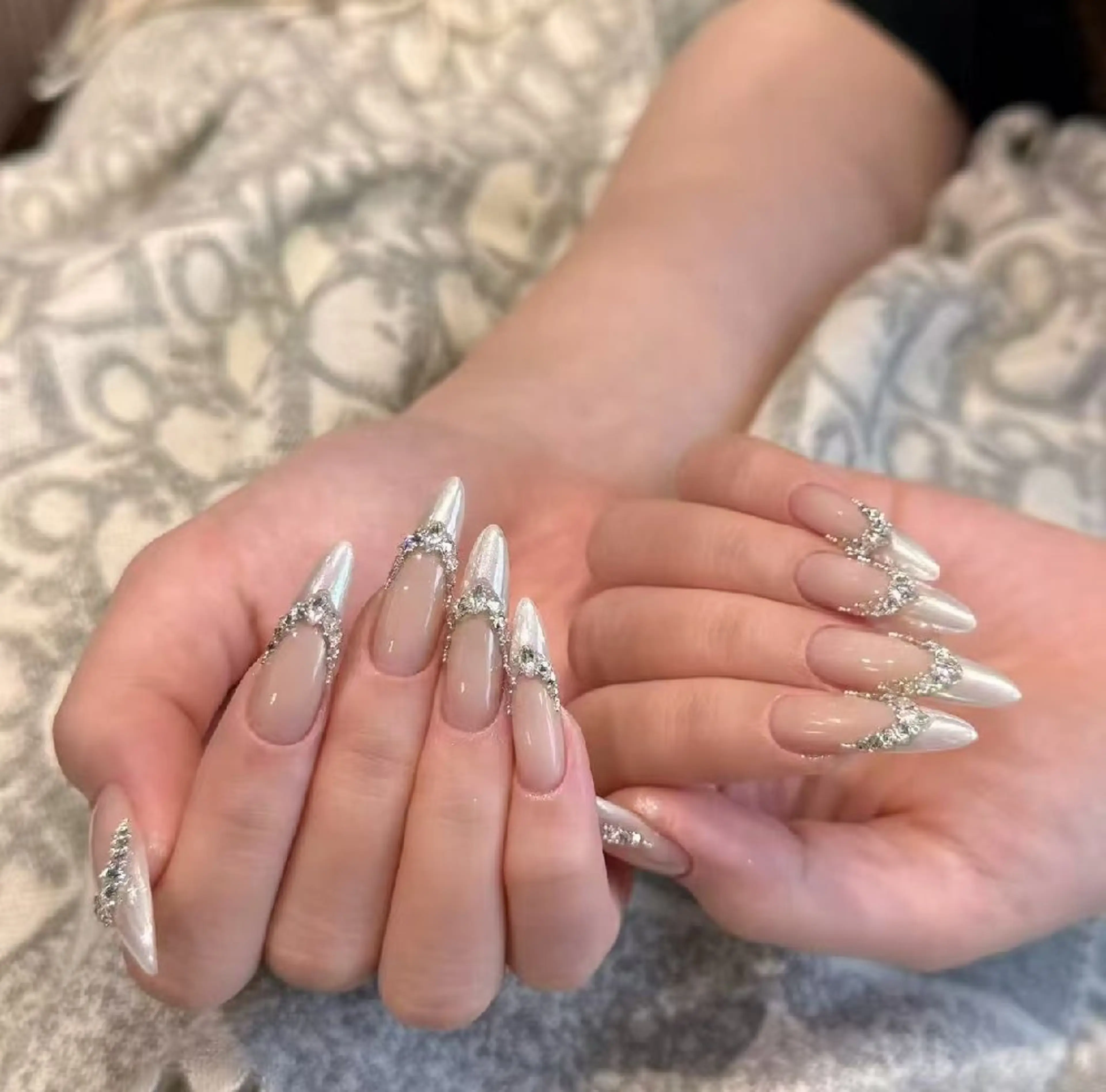 ネイル オーロラネイル フラワーネイル フットネイル フレンチネイル ジェルネイル ハンドネイル Oomiya 服部のネイルデザイン