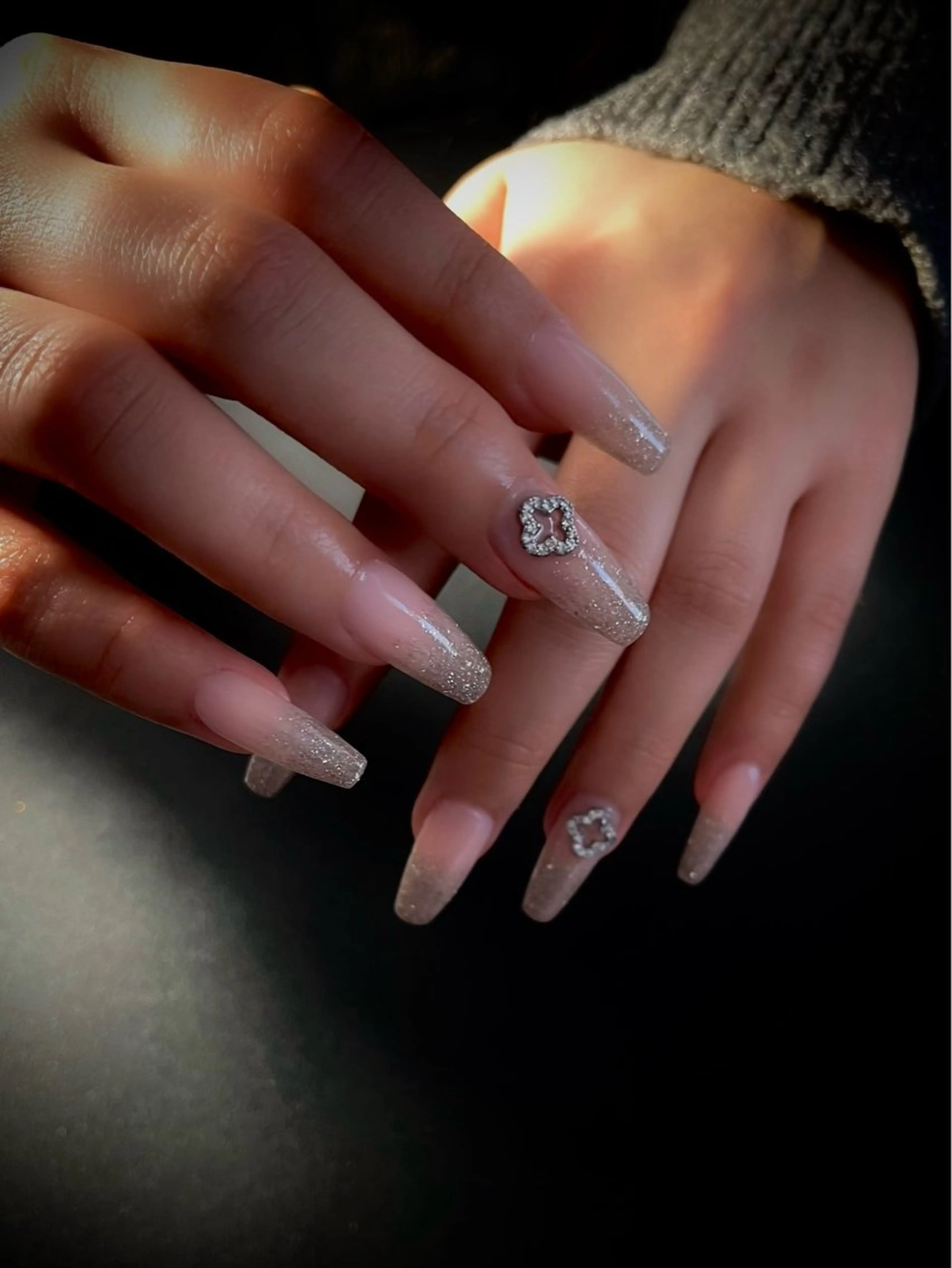 ネイル 長さ出し スカルプネイル ワンホンネイル nine.🦋 YUKOのネイルデザイン