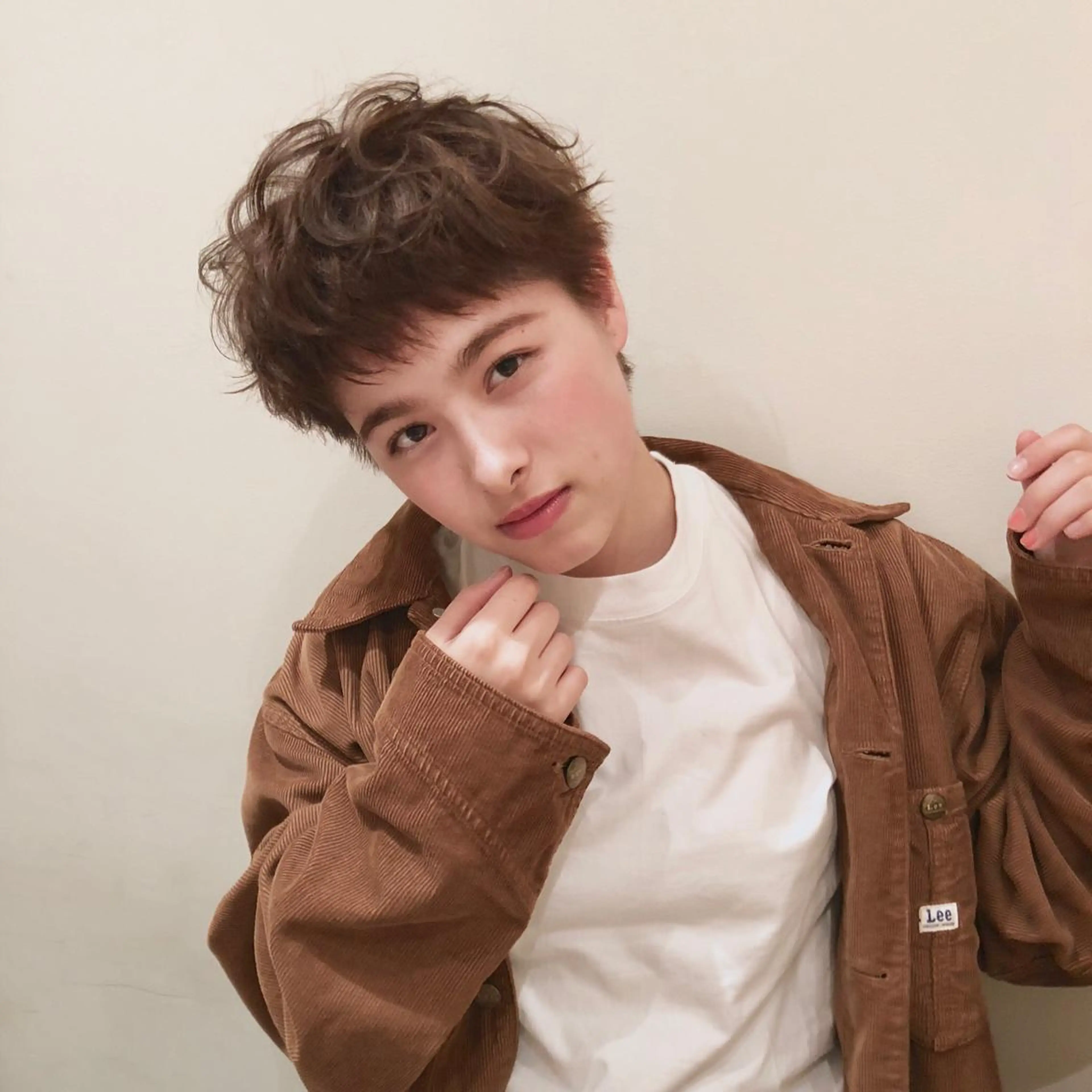 ショート カラー パーマ ヘアアレンジ ブリーチ グラデーションカラー ハイライトカラー 簡単アレンジ ハイライト 【ツヤ髪美容師】 ツダケイスケのヘアスタイル