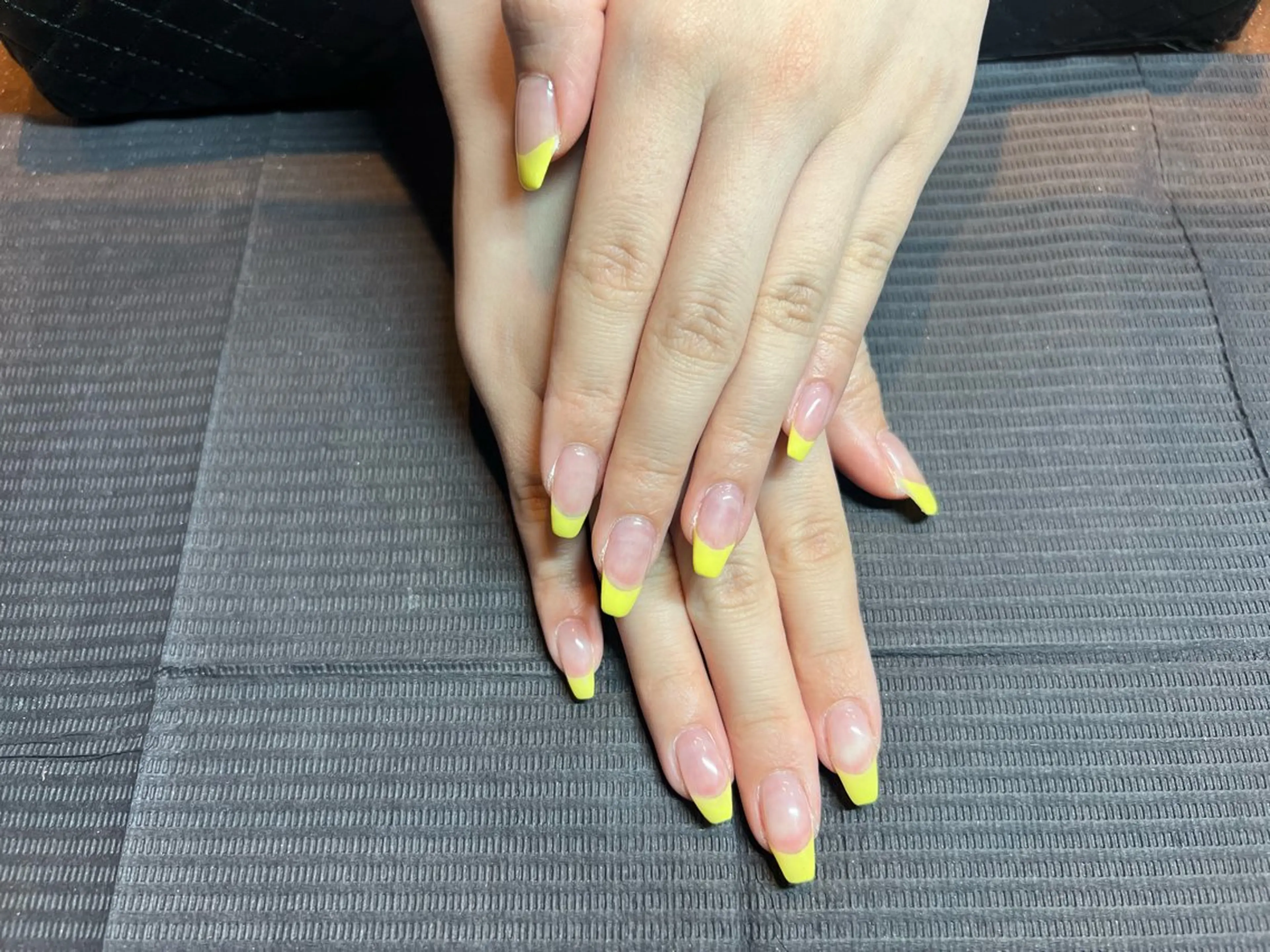 ネイル フレンチネイル nail salon Luxury 梅田店所属・太田 侑里のネイルデザイン