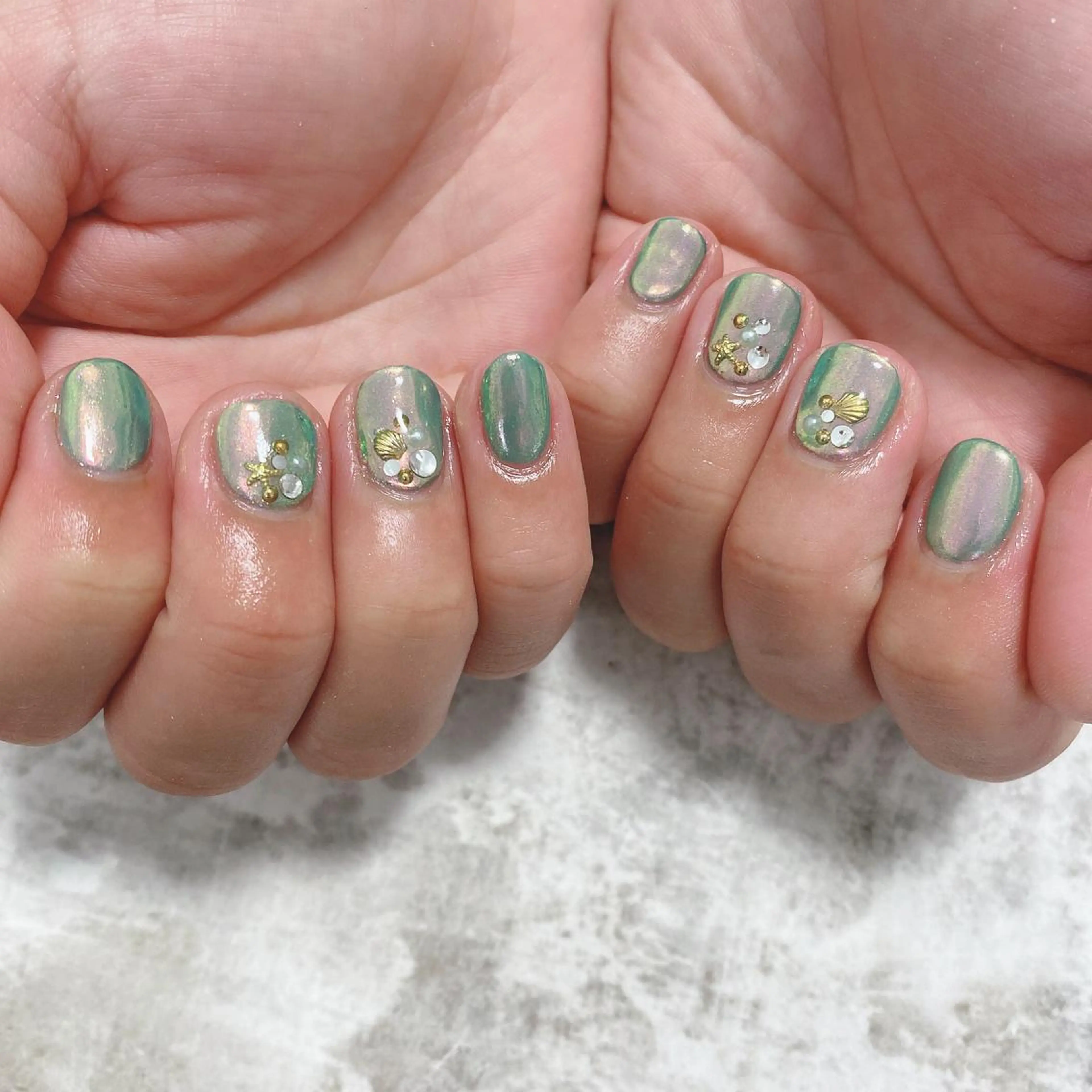 ネイル 吉岡 裕子のネイルデザイン