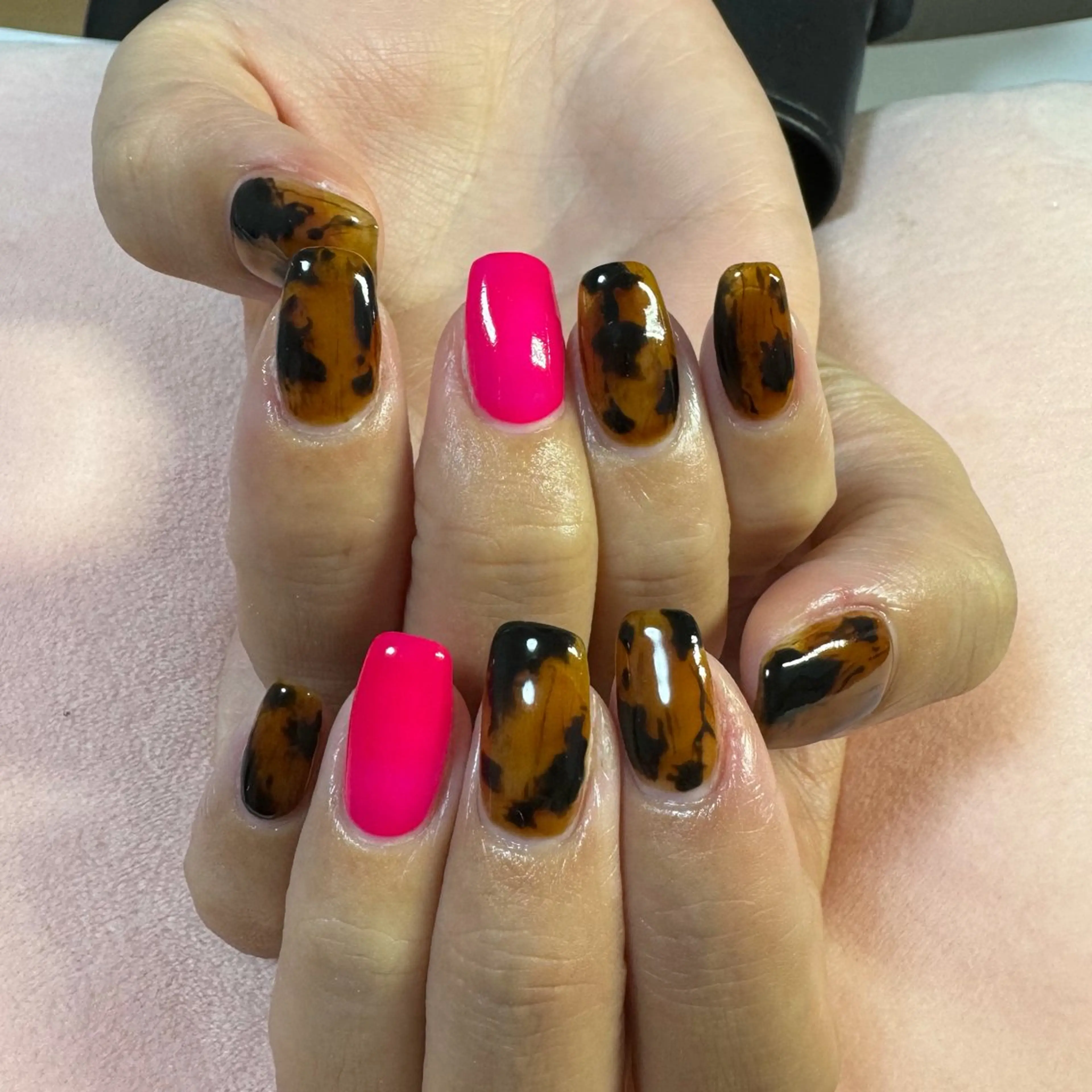 ネイル ハンドネイル フットネイル nailsalon momoのネイルデザイン