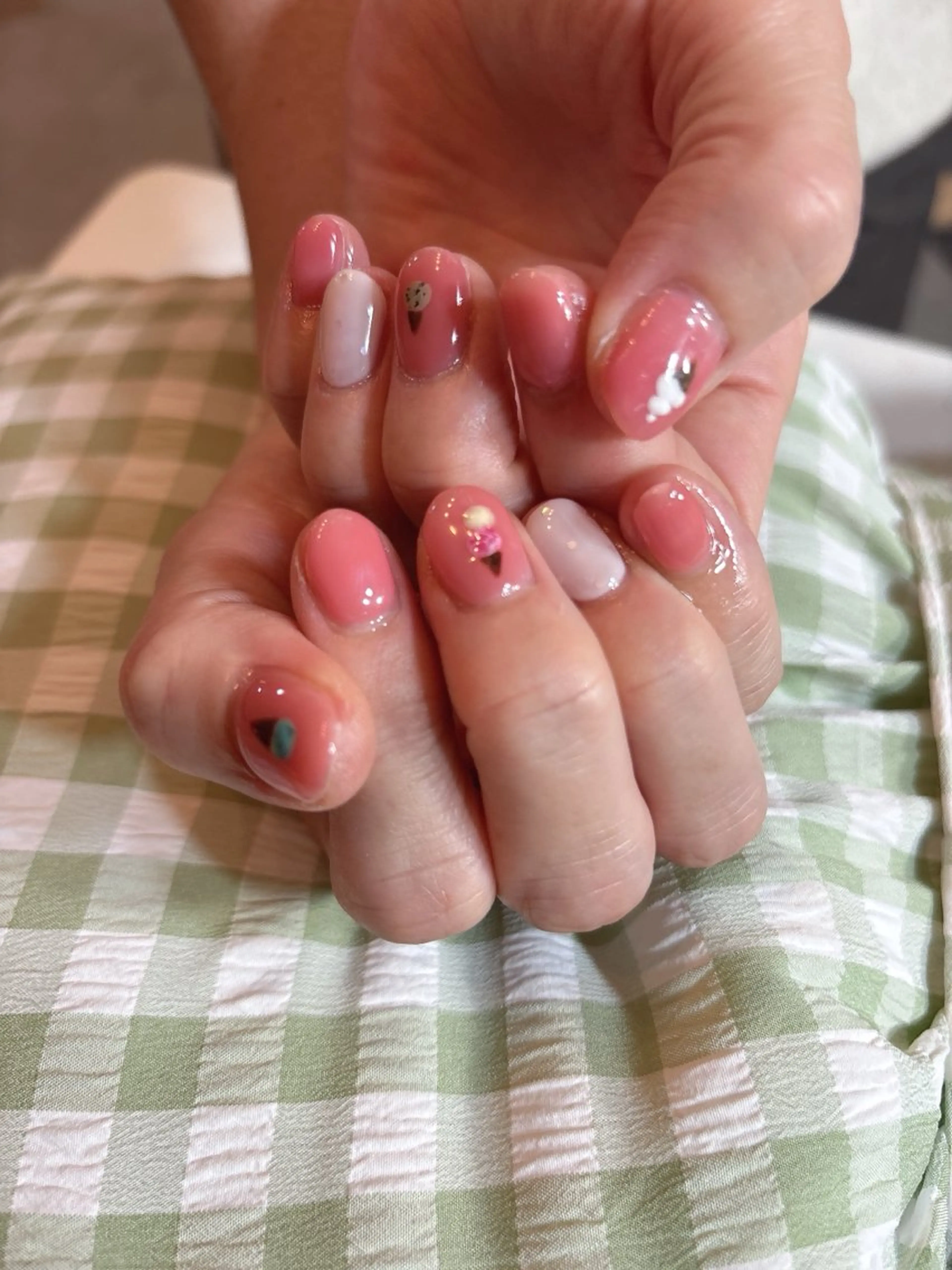 ネイル ｈｕｉｔ． 結衣のネイルデザイン