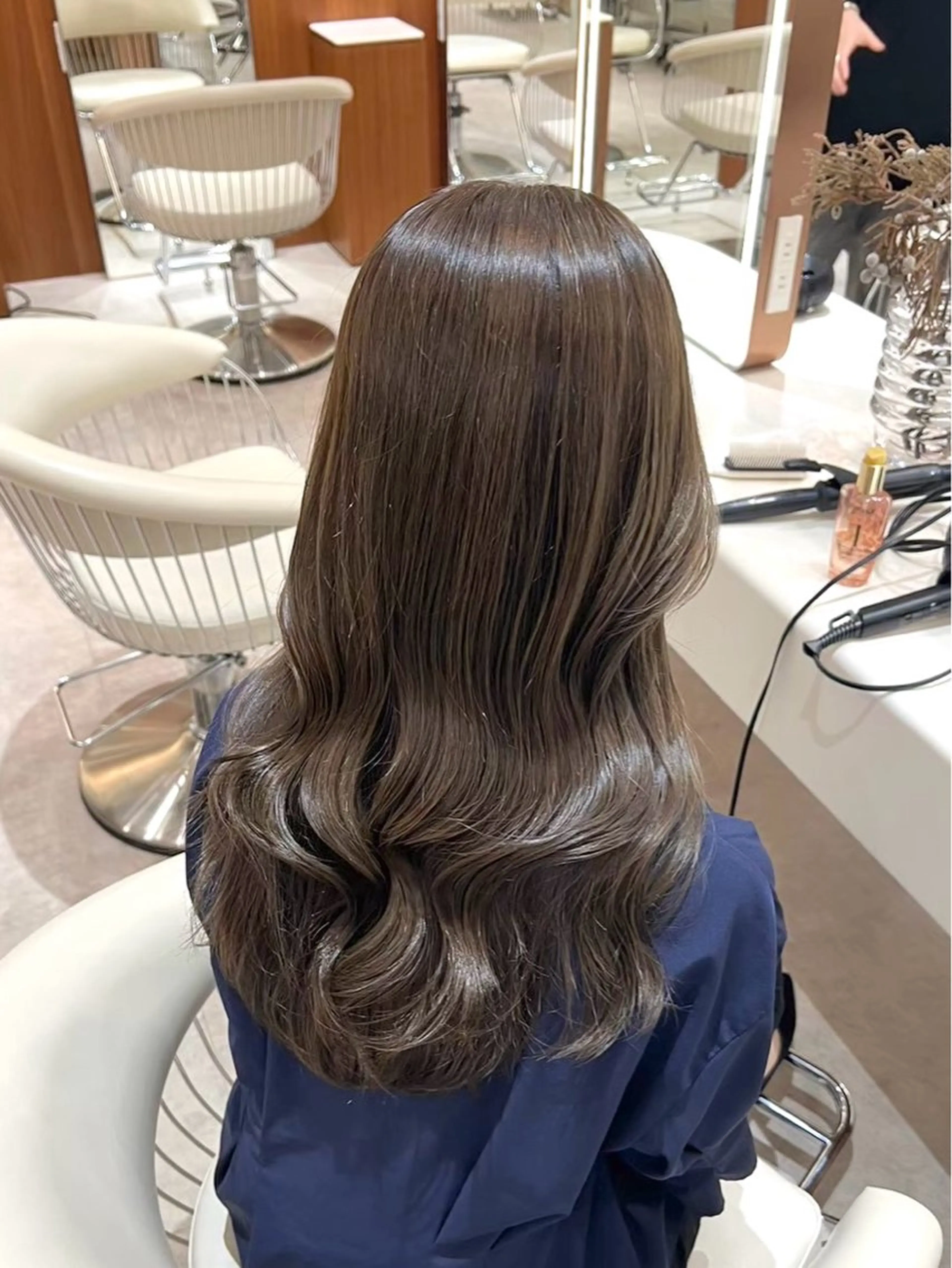 ミディアム カラー グレージュ レイヤーカット カット ヘアカラー トリートメント レイヤー/ハッシュ 渋谷/サッタのヘアスタイル