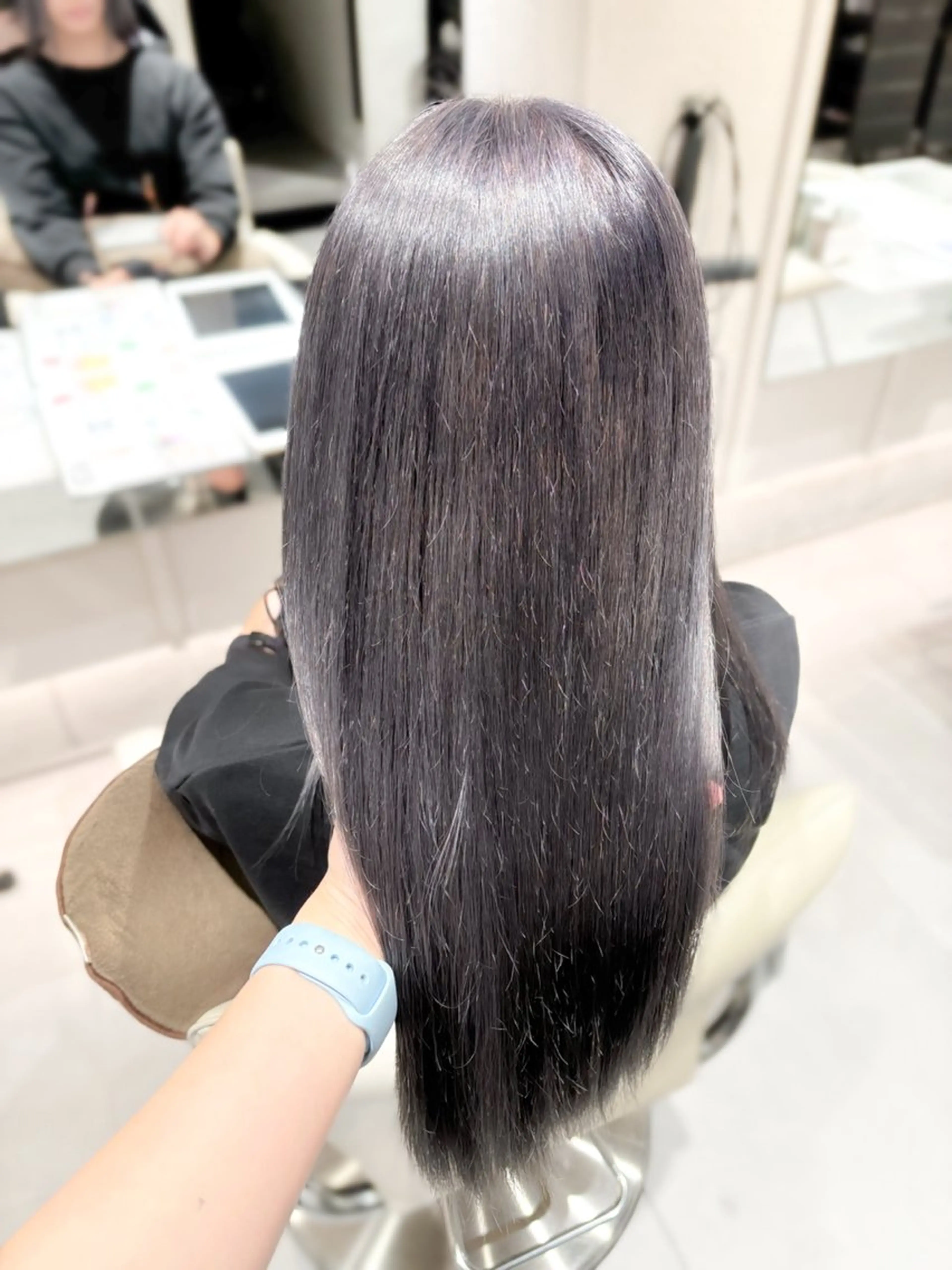 セミロング カラー カット ヘアカラー トリートメント 艶髪ハイトーン/ レイヤー/yuiのヘアスタイル